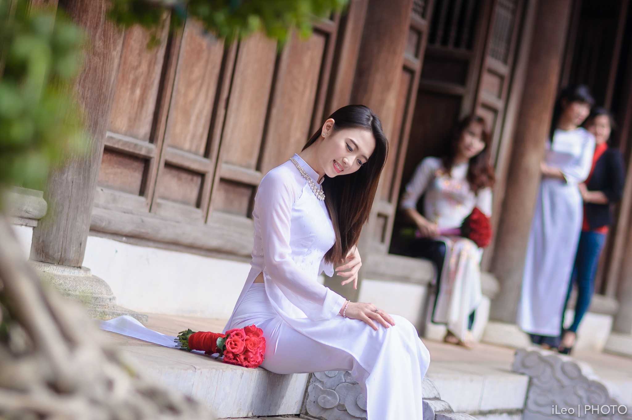 Áo dài trắng áo dài trắng cổ điển [454XYG]