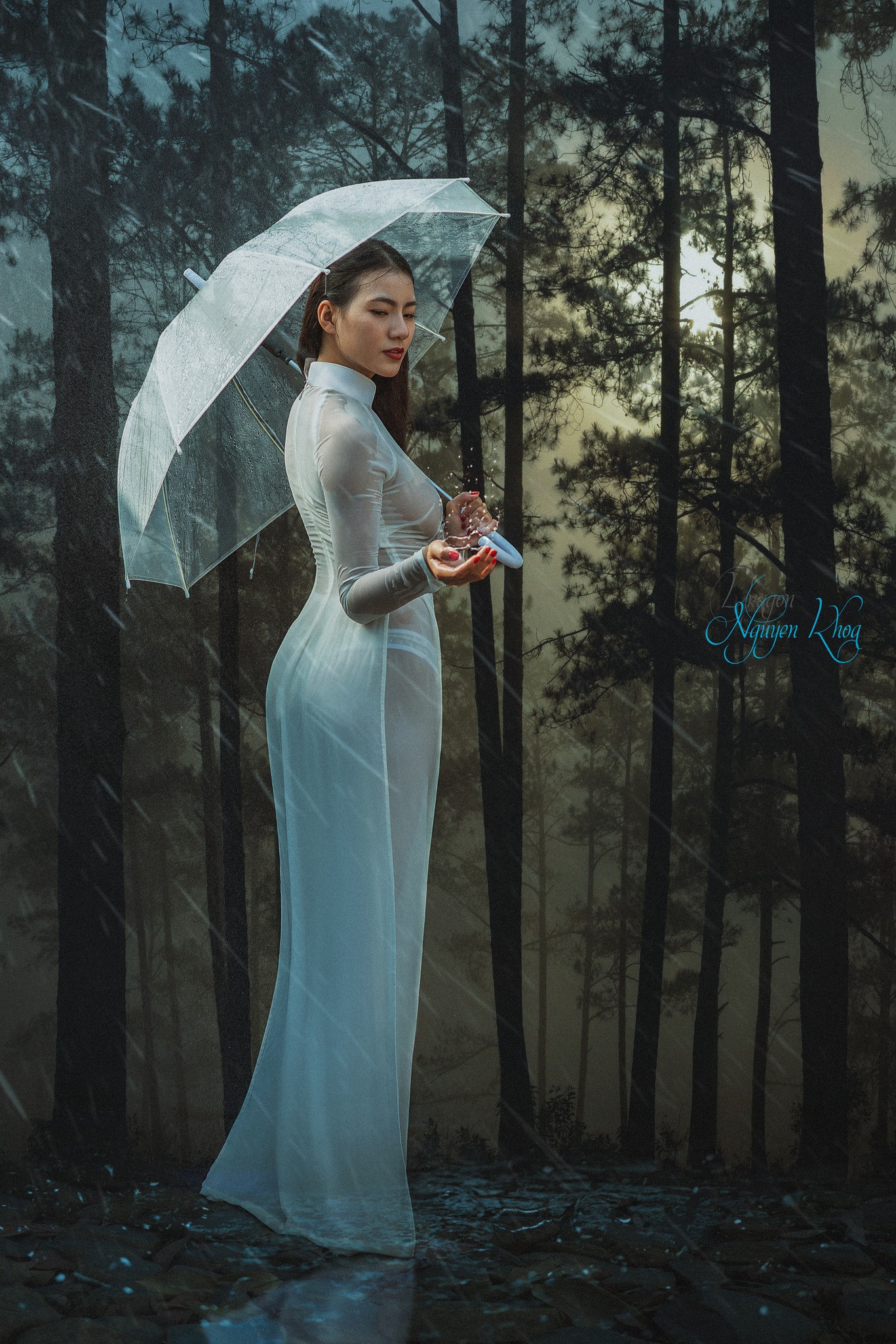 Áo dài trắng thanh thoát ướt [VLKRFR]