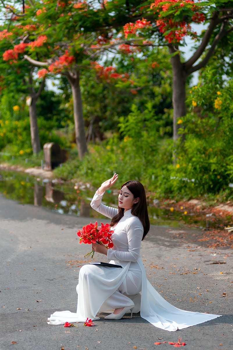 Hút hồn áo dài trắng hoa [YA3REA]