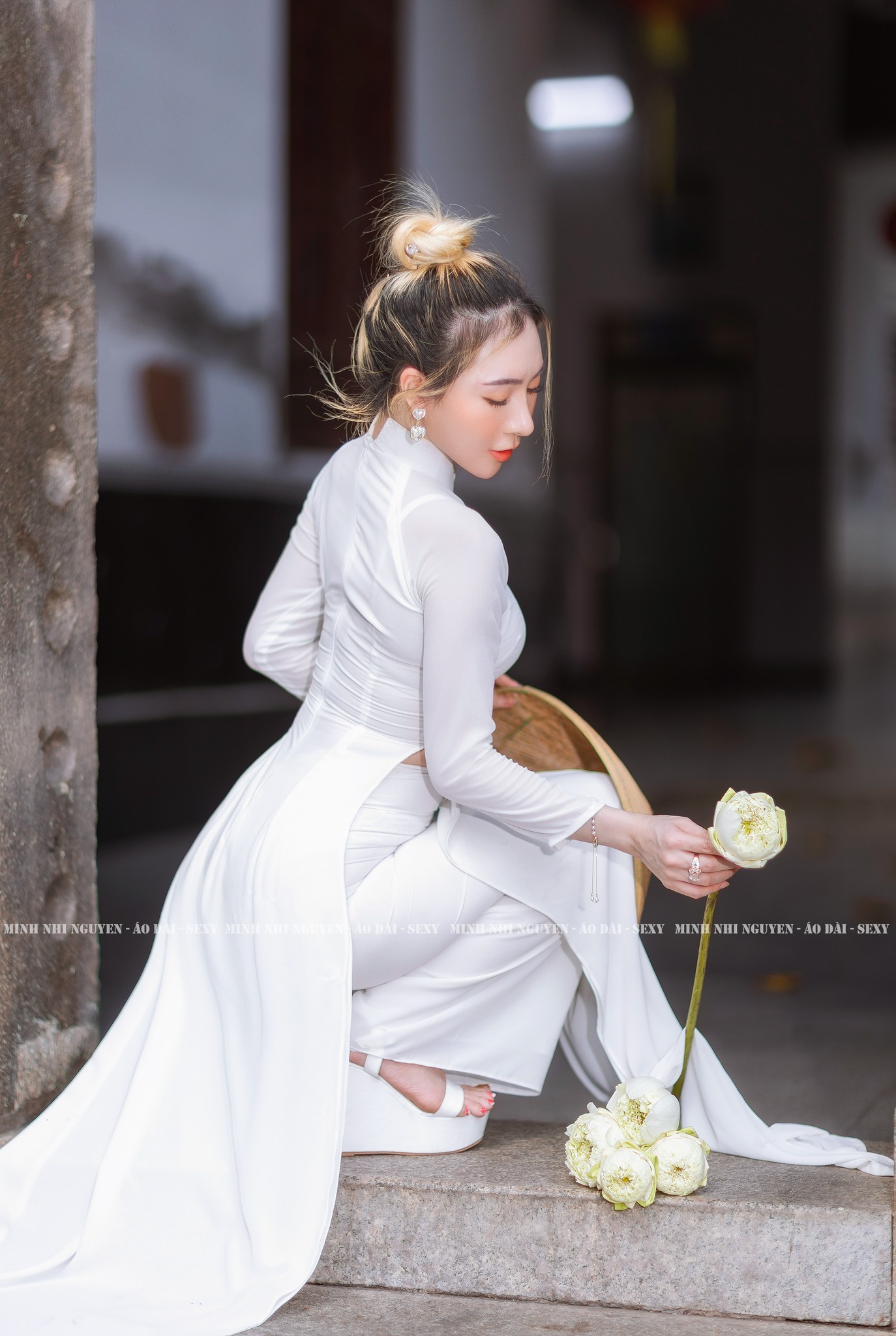 Áo dài trắng vẻ đẹp Việt Nam áo dài trắng [UN4WV2]