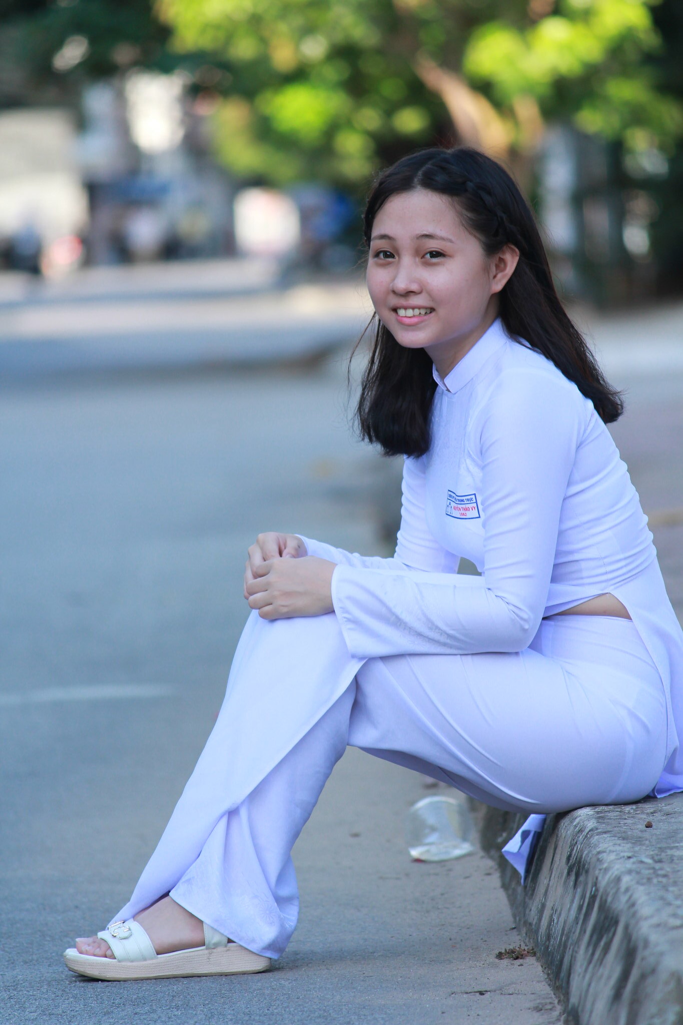 Áo dài trắng hoài cổ [RHQI6S]