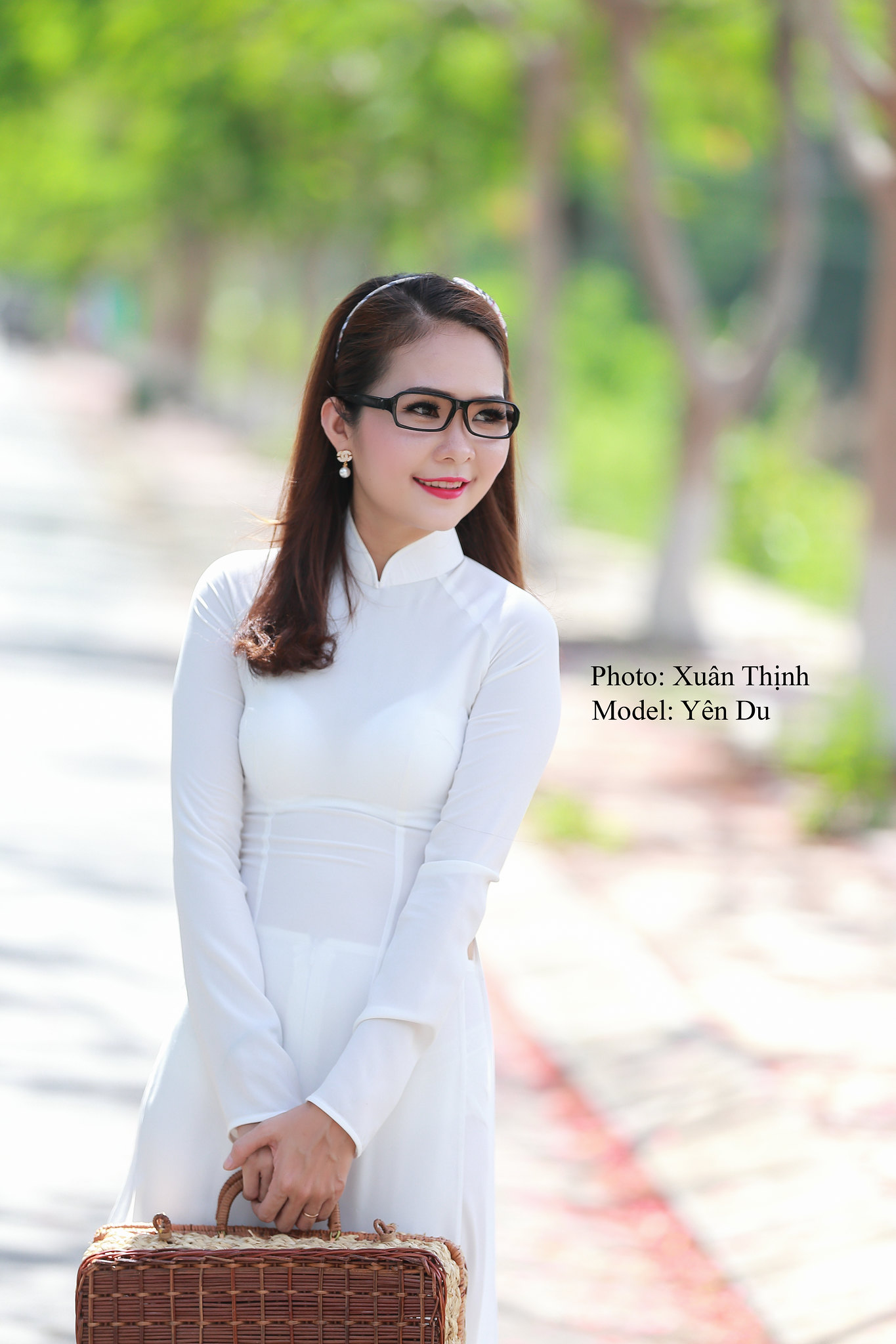 Áo dài trắng vẻ đẹp Yên Du thanh nhã [C6HDN3]