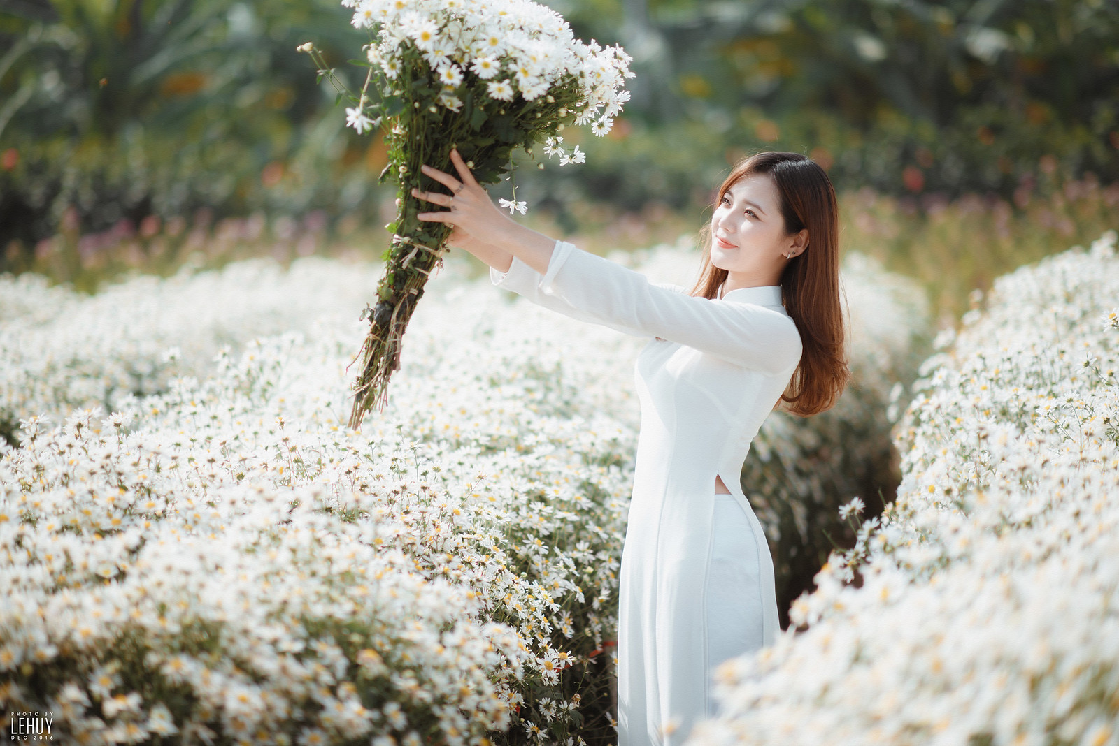 Áo dài trắng gái xinh hoa thuần Việt [CBQN3D]