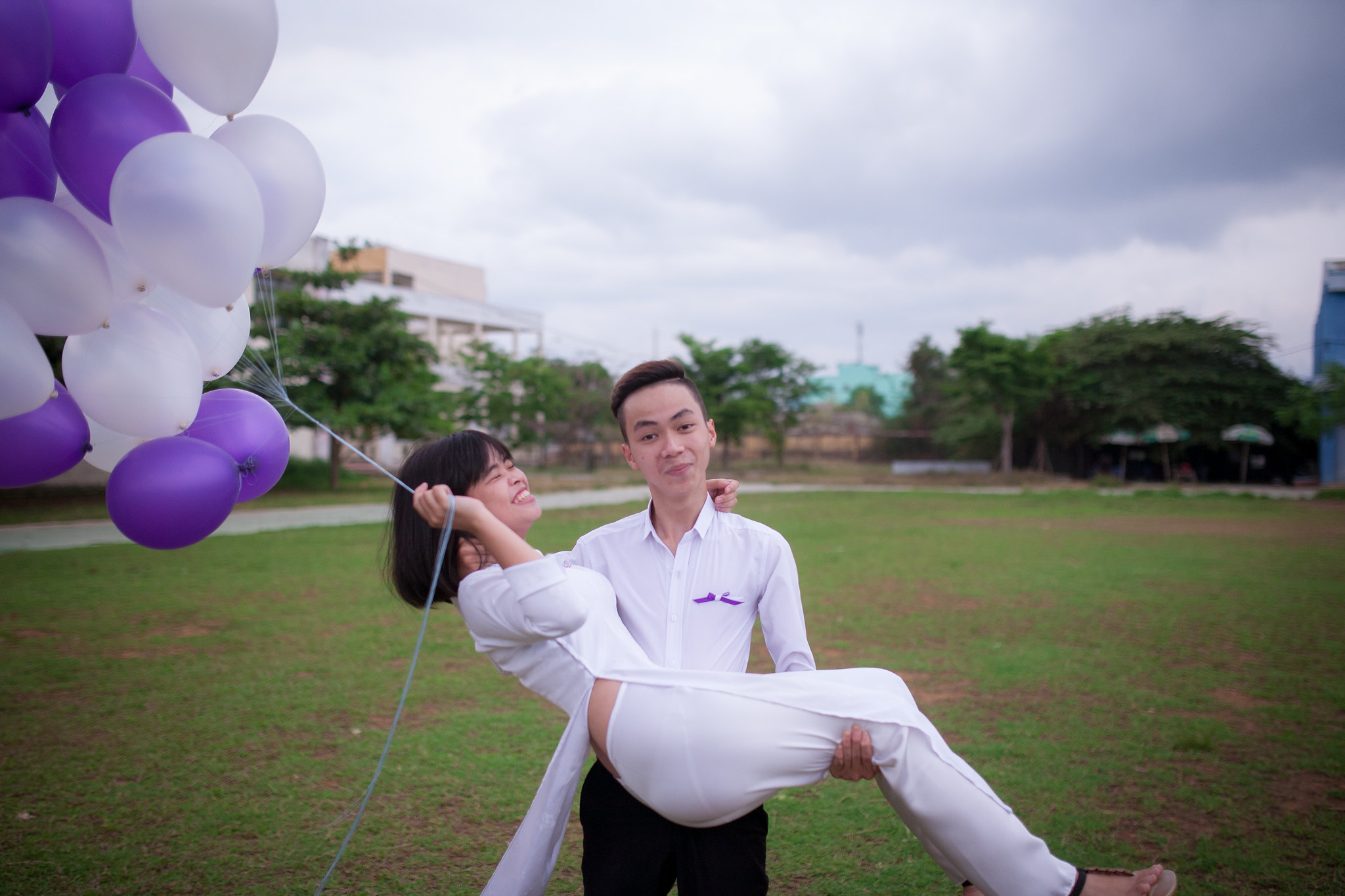 Áo dài trắng hài hòa bồng bế [OAOQ6W]