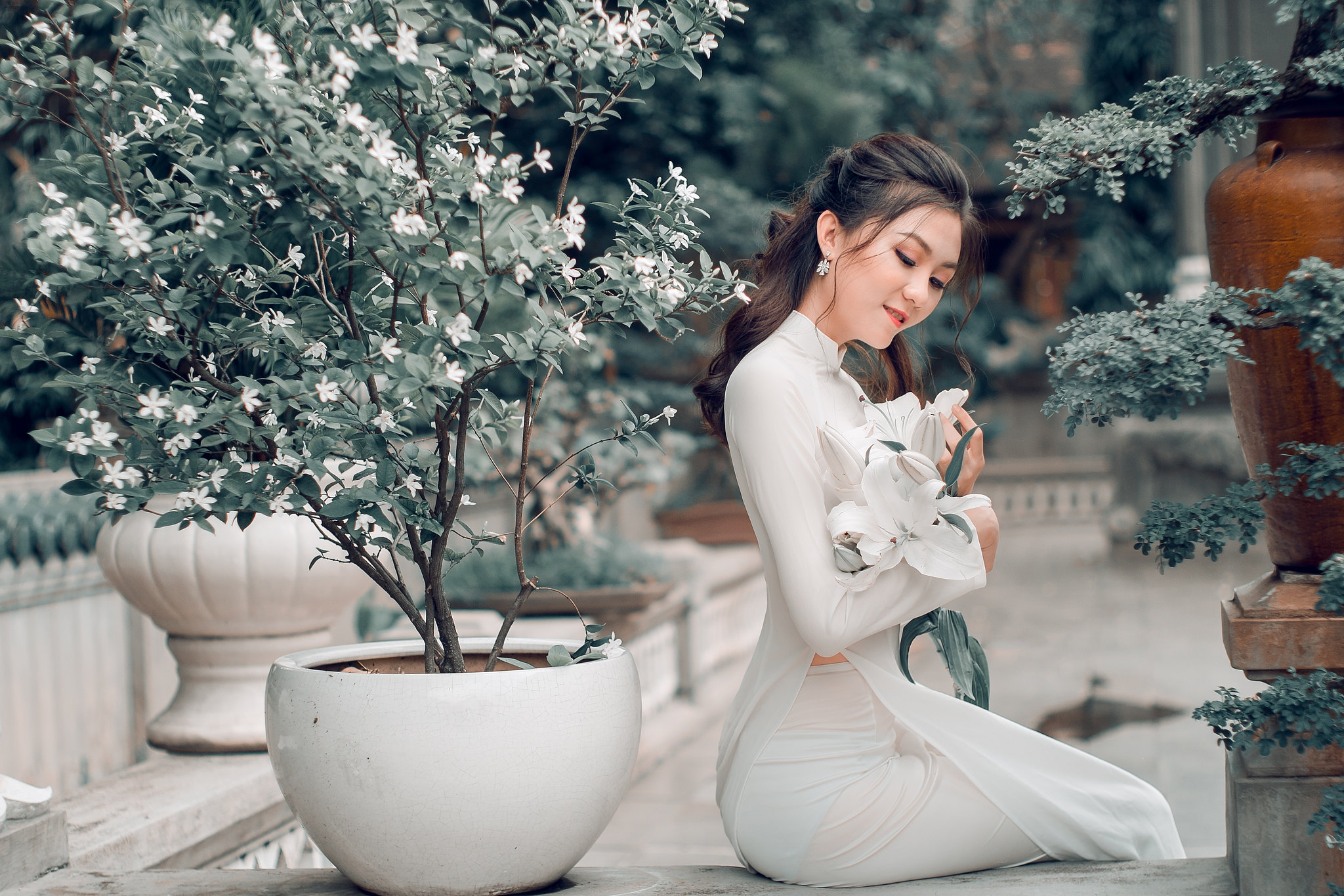 Trang nhã áo dài trắng tinh khôi [JXGP2Z]