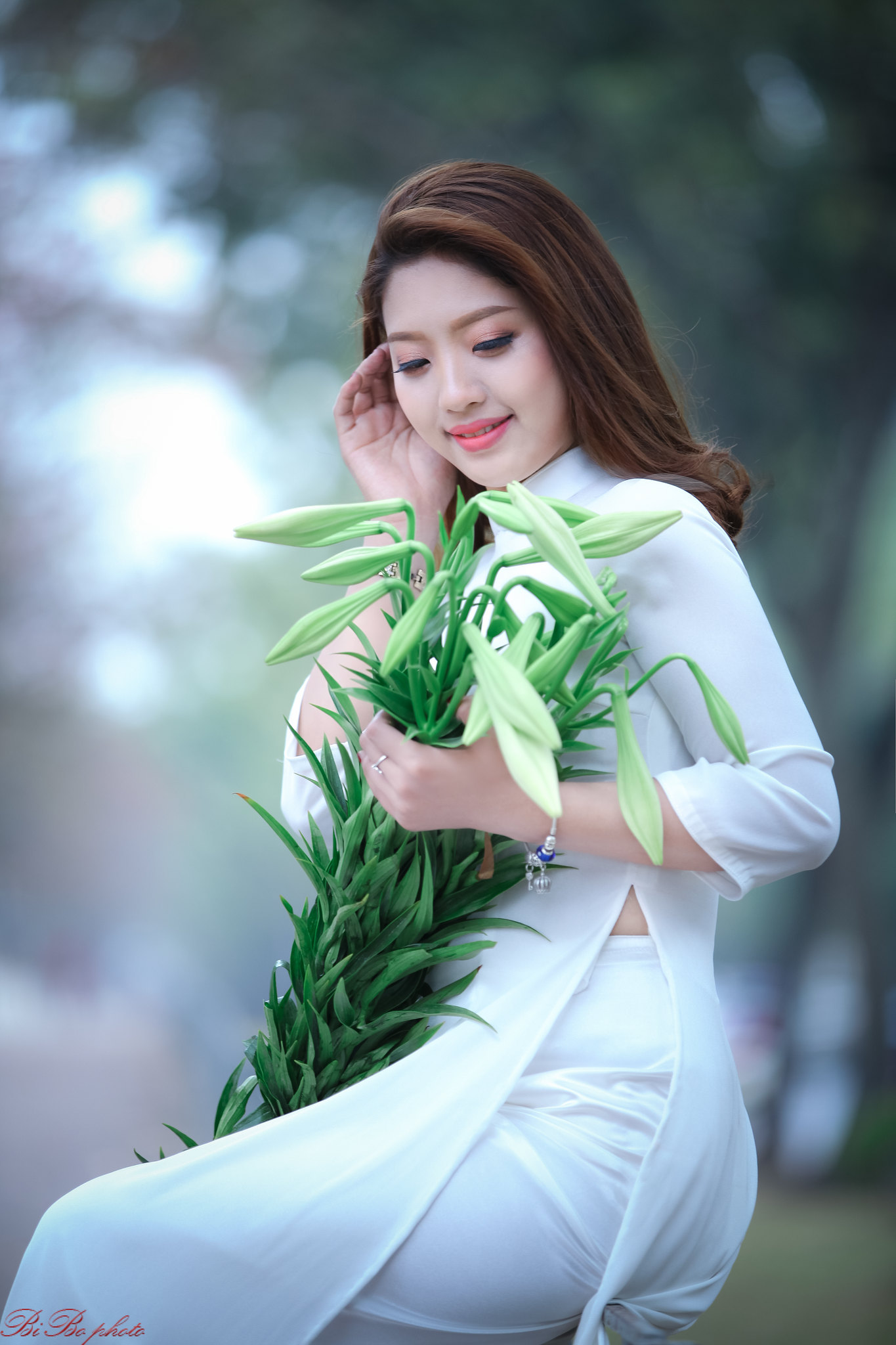 Áo dài trắng tà áo dài hoa thanh lịch [JCSVOY]