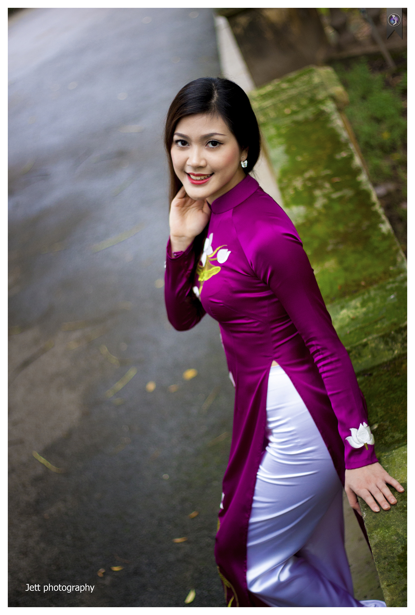Áo dài đỏ trang nhã [17YYSD]