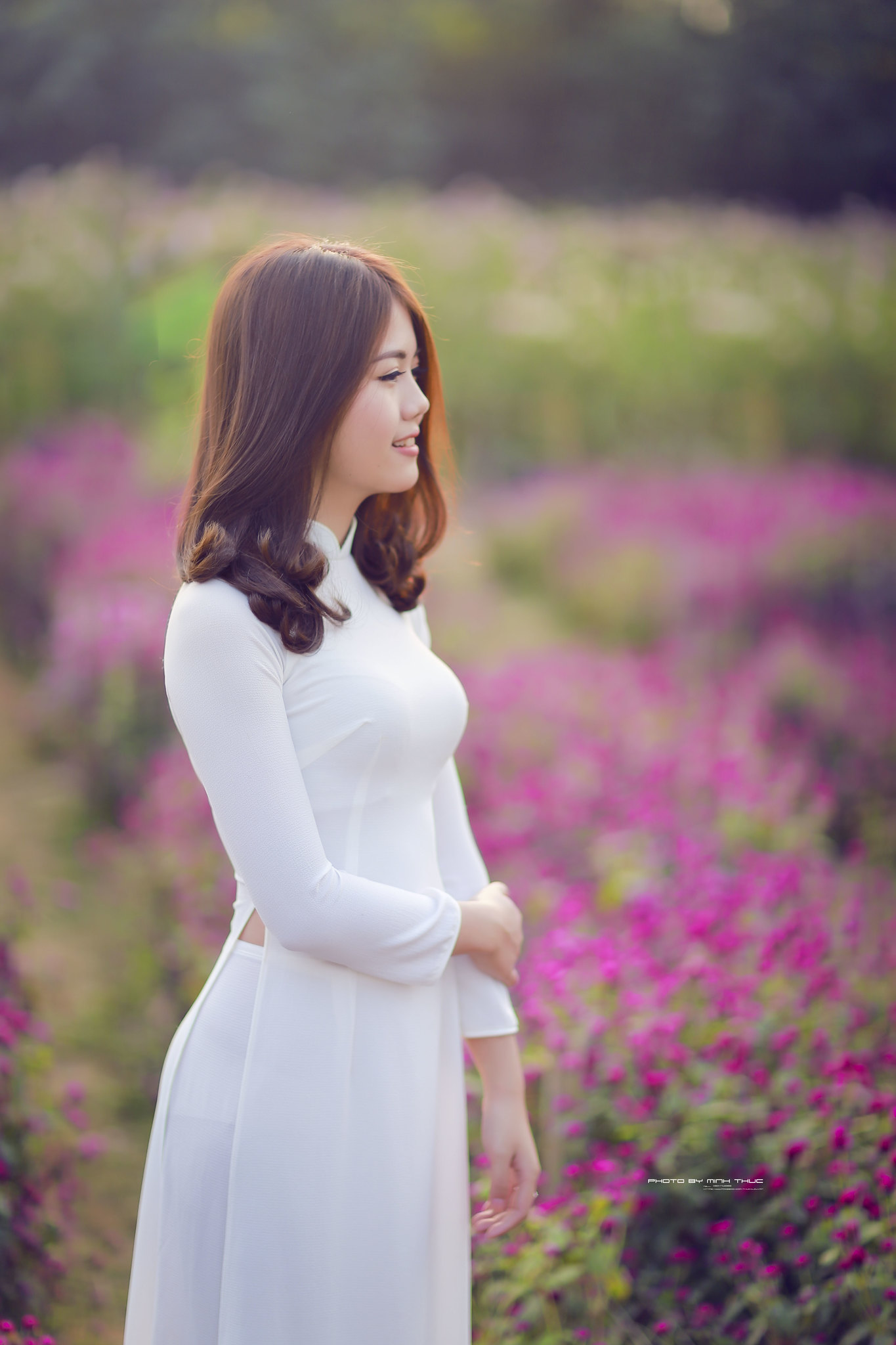 Áo dài trắng hoa nổi bật [IEE8I5]
