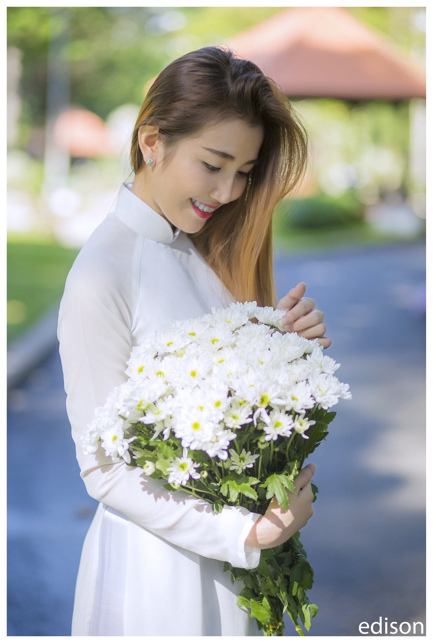 Cuốn hút áo dài trắng [CIL5DN]