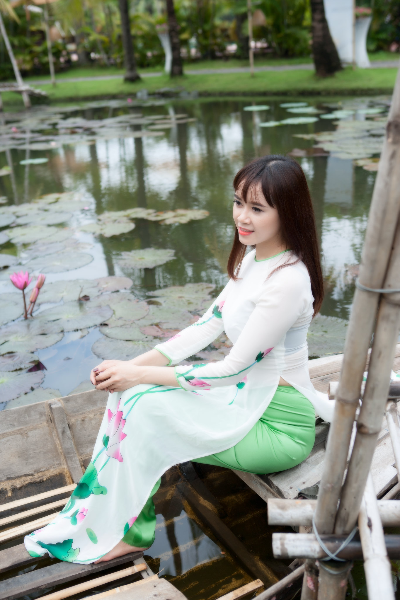 Ảnh áo dài trắng đậm chất Việt [FV4N0S]
