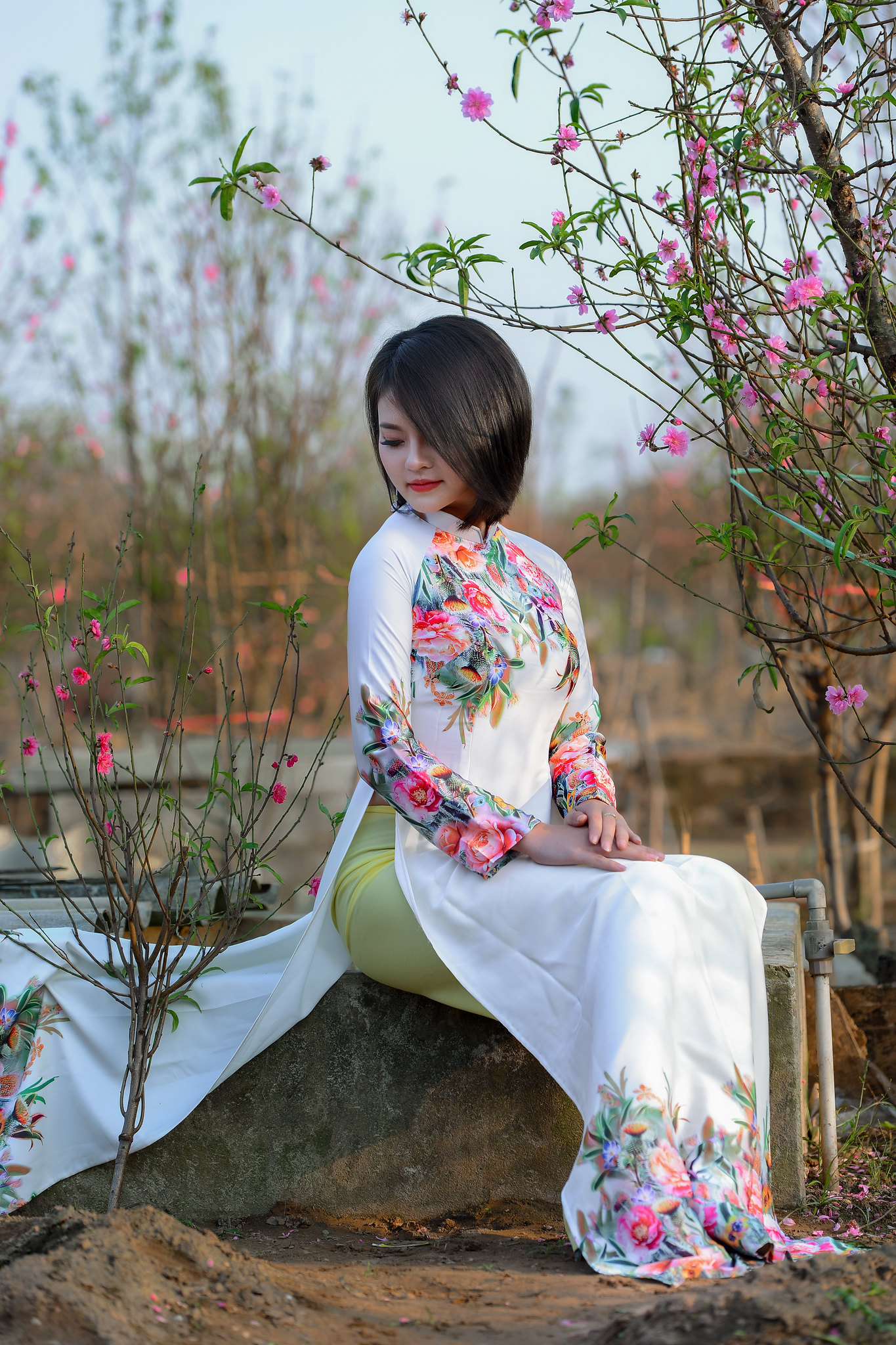 Áo dài họa tiết hot girl hoa đào cổ điển [94MFTK]