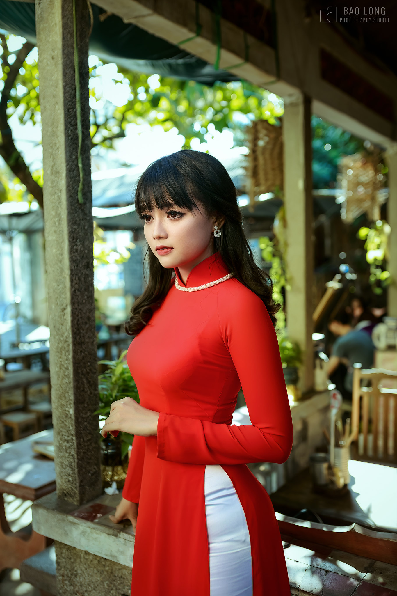 Kiêu sa áo dài đỏ [OYP9DN]