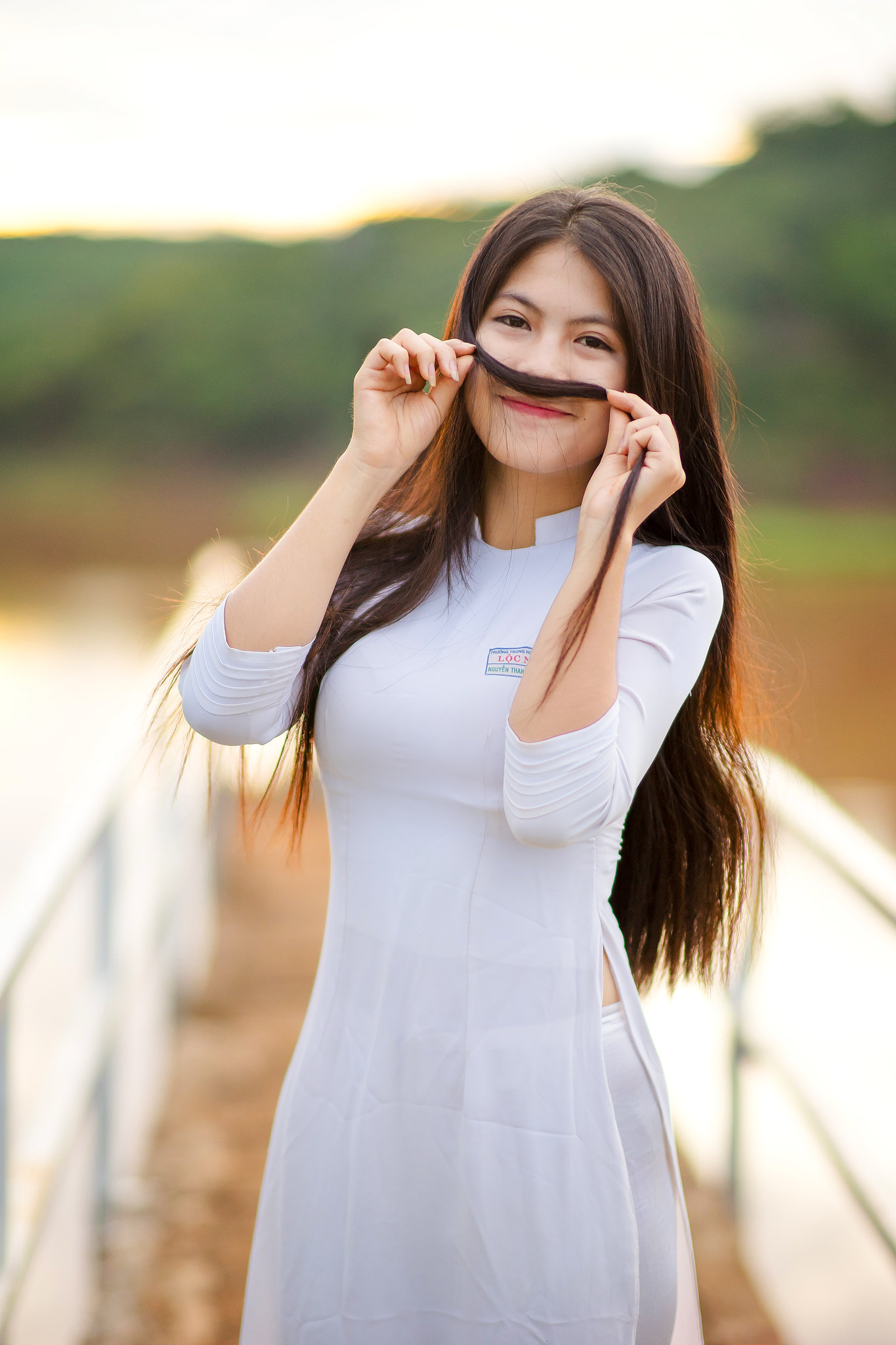 Áo dài trắng nữ sinh tinh khôi [WZEDYH]