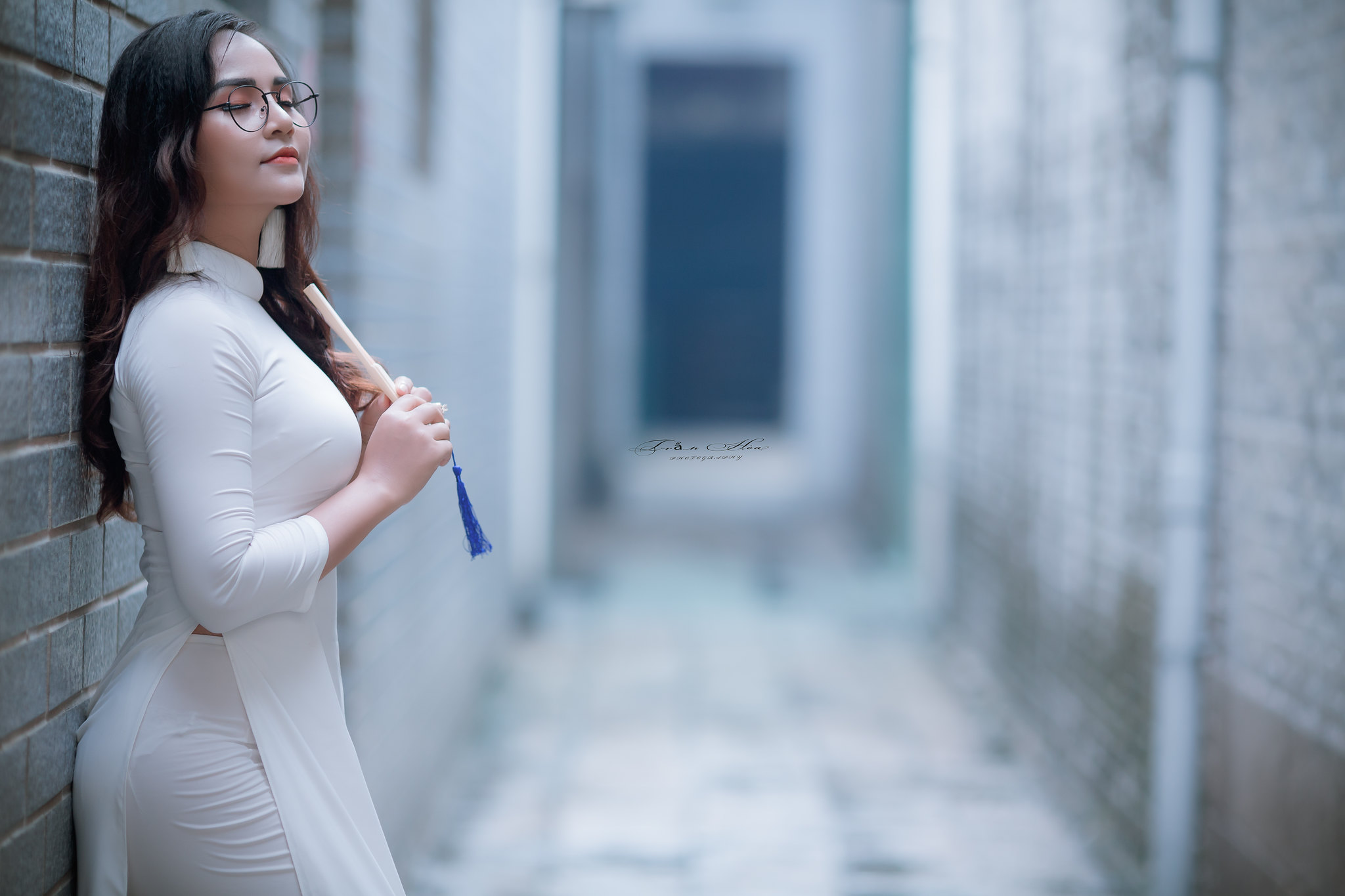 Áo dài trắng yêu kiều tinh khôi [XVQQRF]