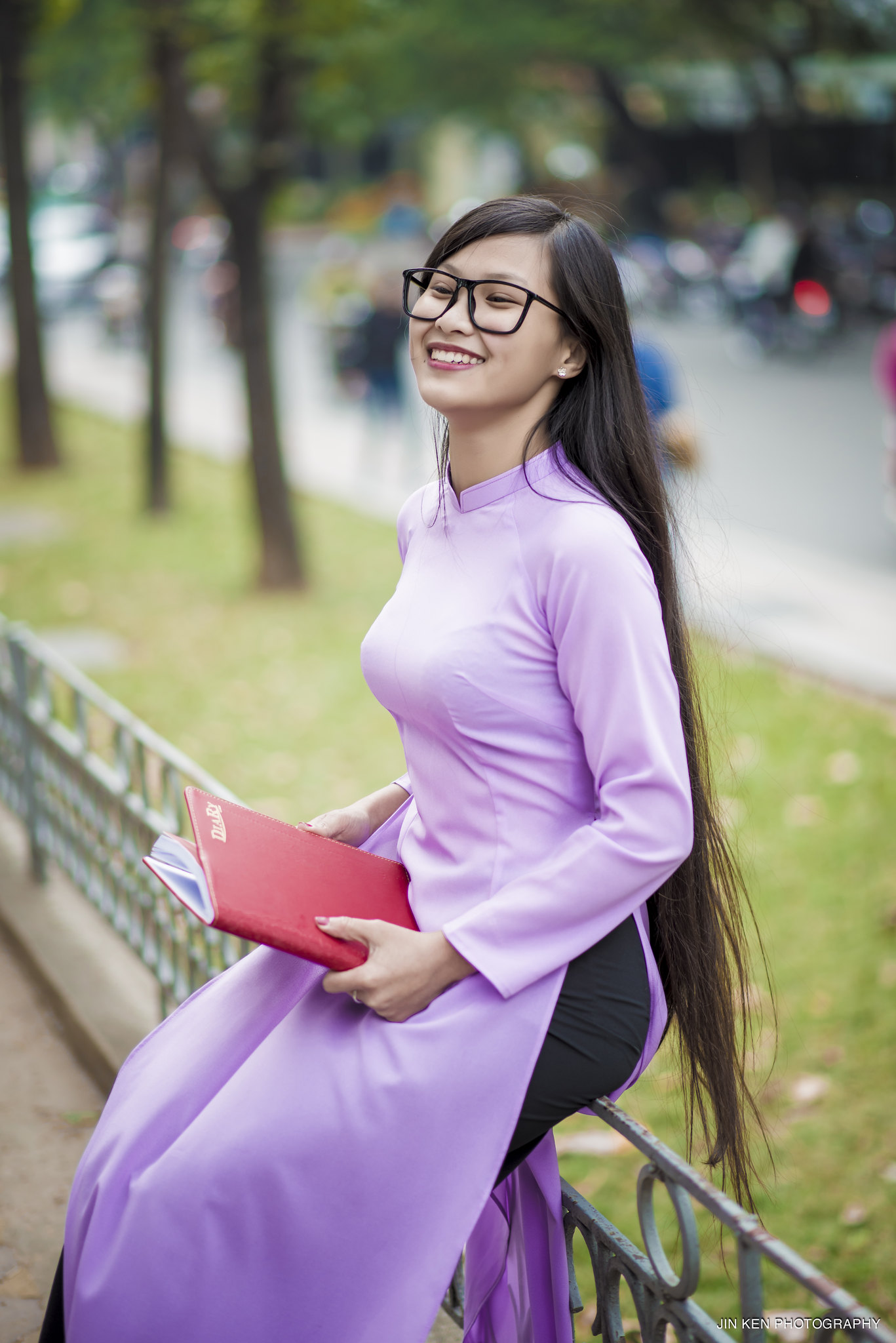 Cách tân áo dài tím thanh thoát áo dài tím [SS8JV9]