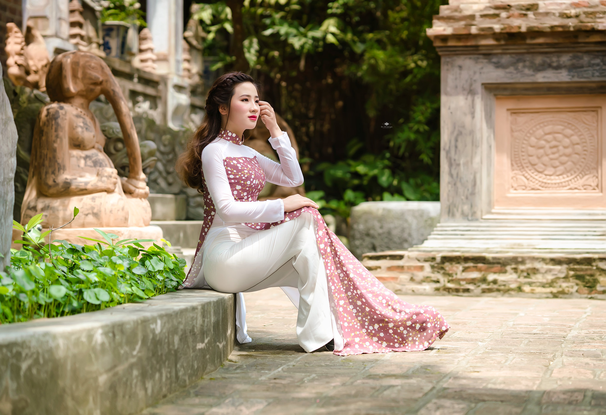 Cổ điển áo dài trắng tươi tắn [WUNMB6]