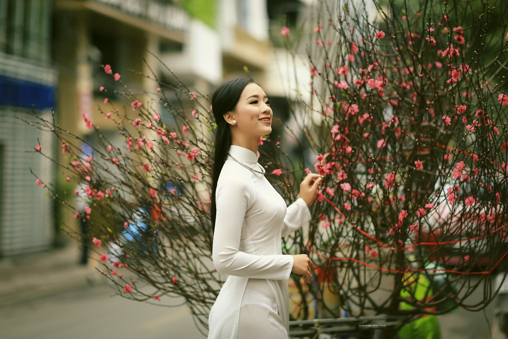Yêu kiều áo dài trắng nuột [05RE0Y]