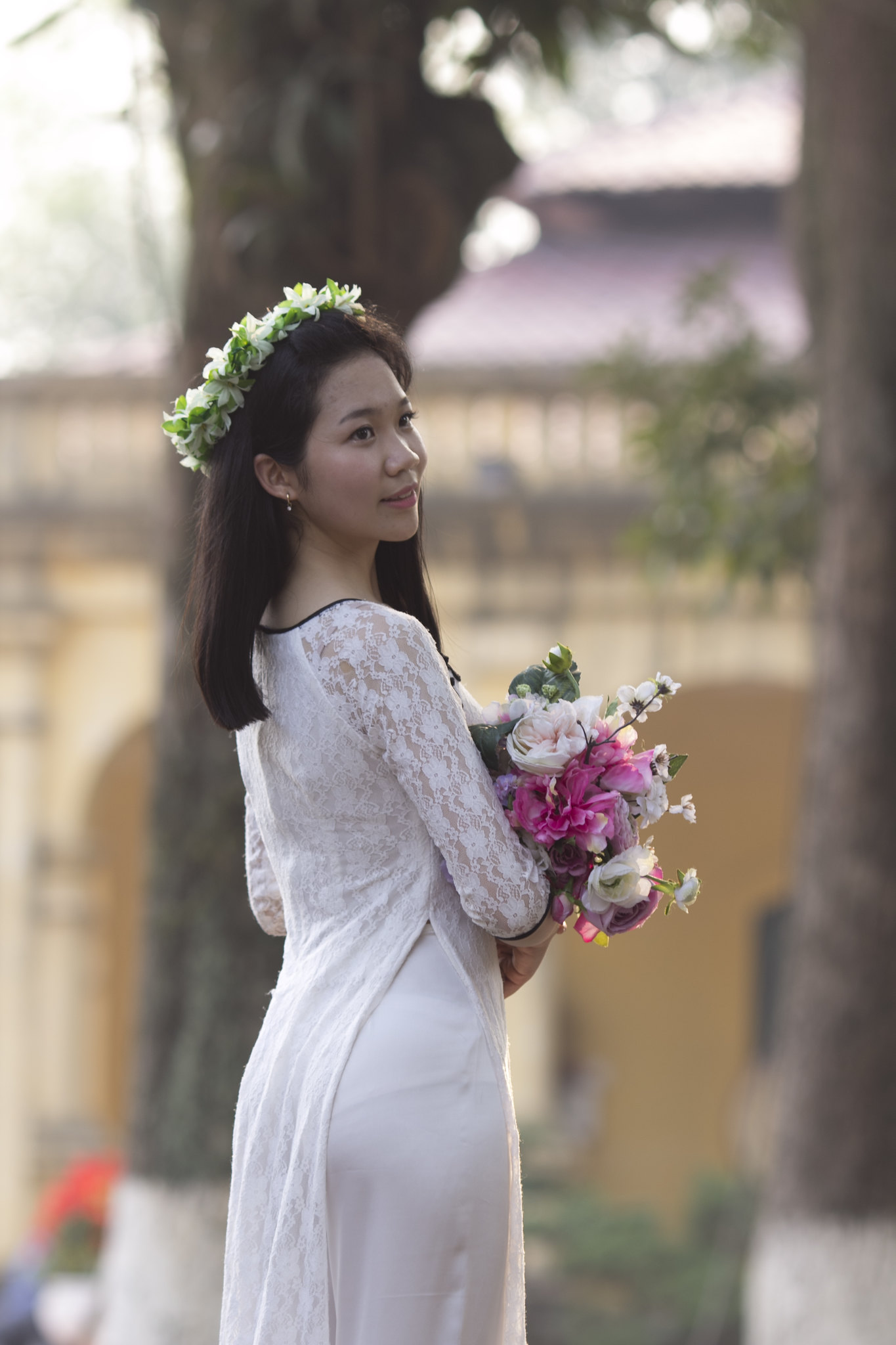 Rạng rỡ áo dài trắng hoa [USICBU]