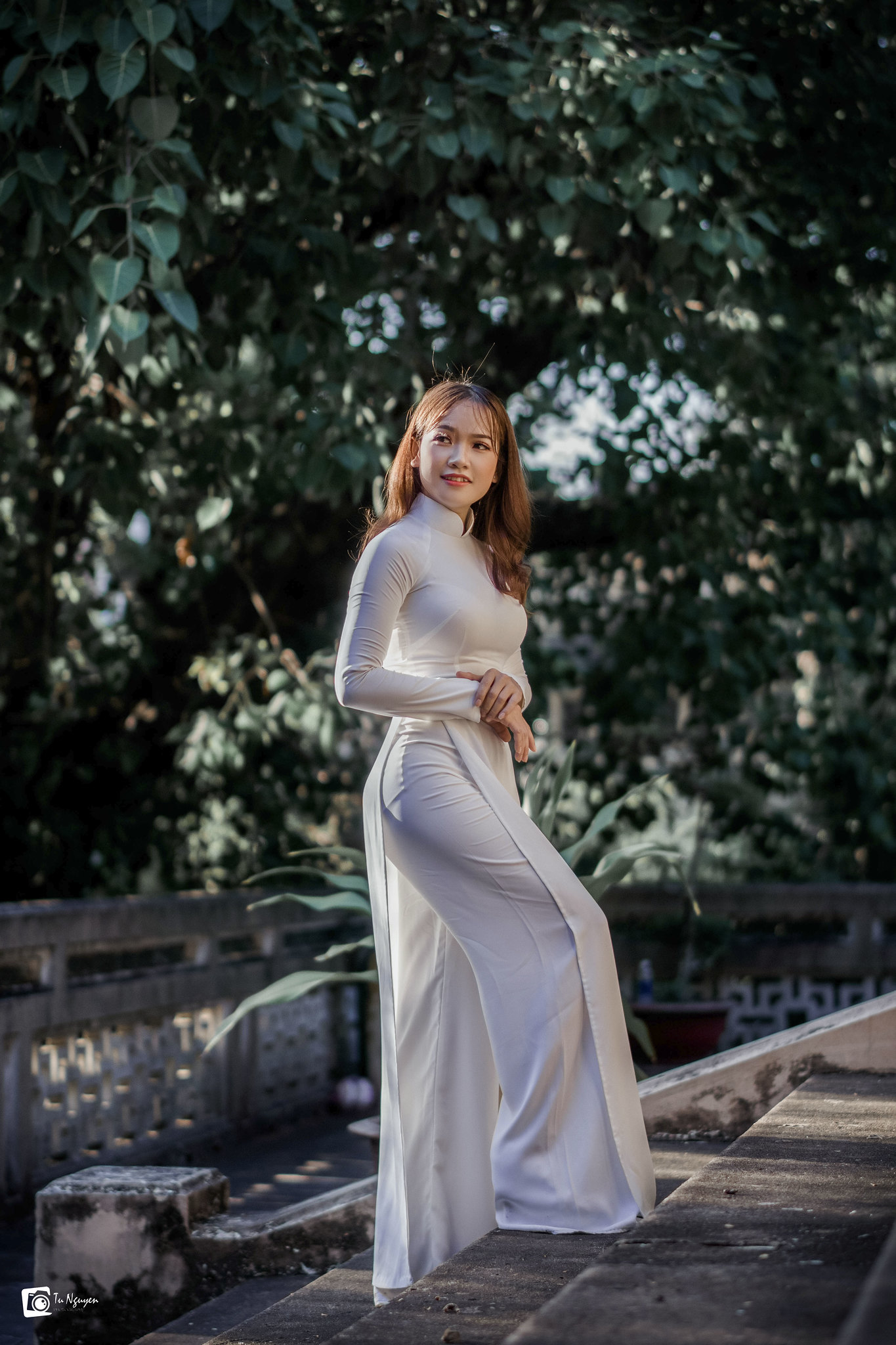 Quý phái áo dài trắng sức hút [SXMNXA]