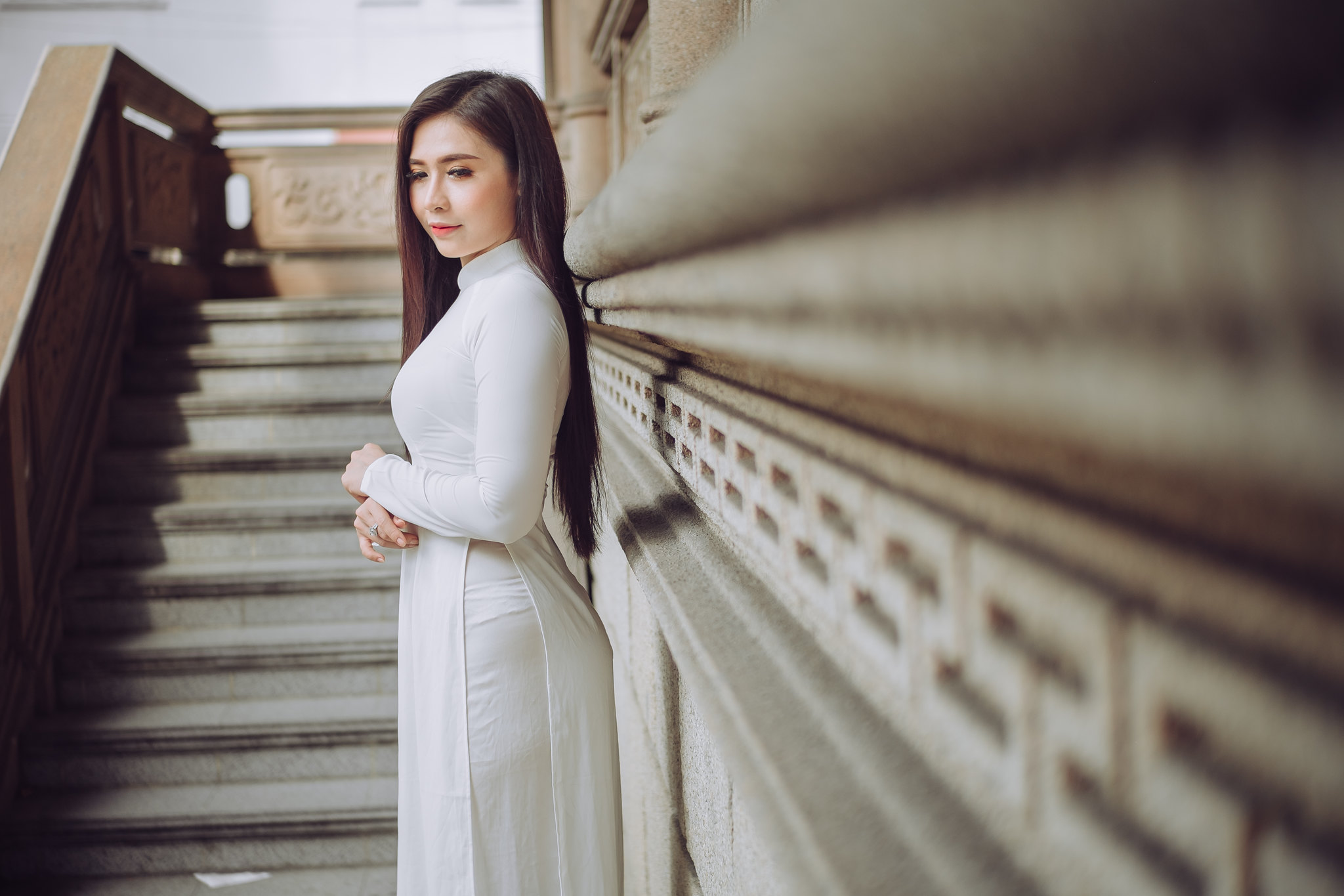 E ấp áo dài trắng [5BA407]