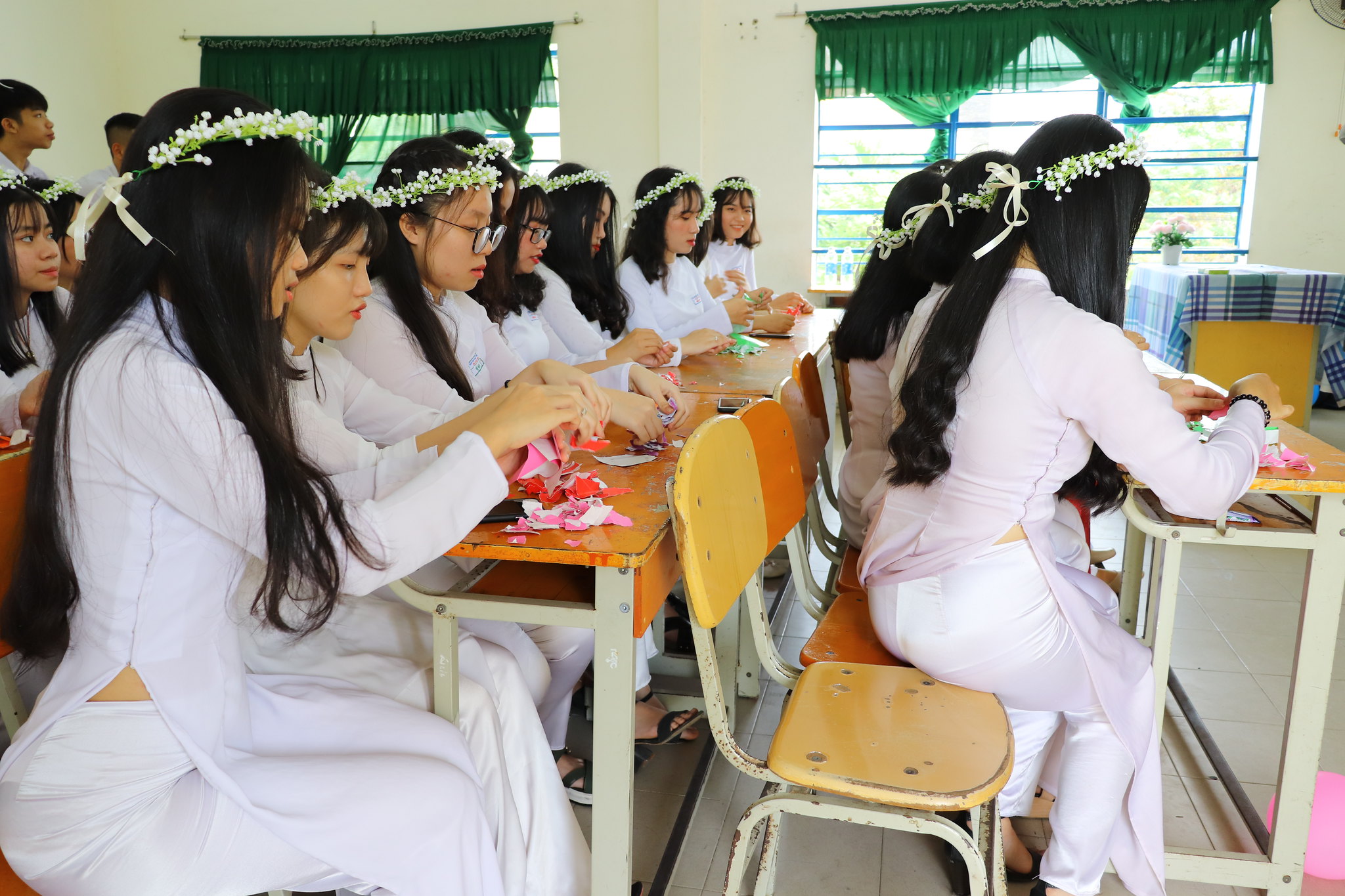 Áo dài trắng kỷ yếu yêu kiều [QJ0DVZ]