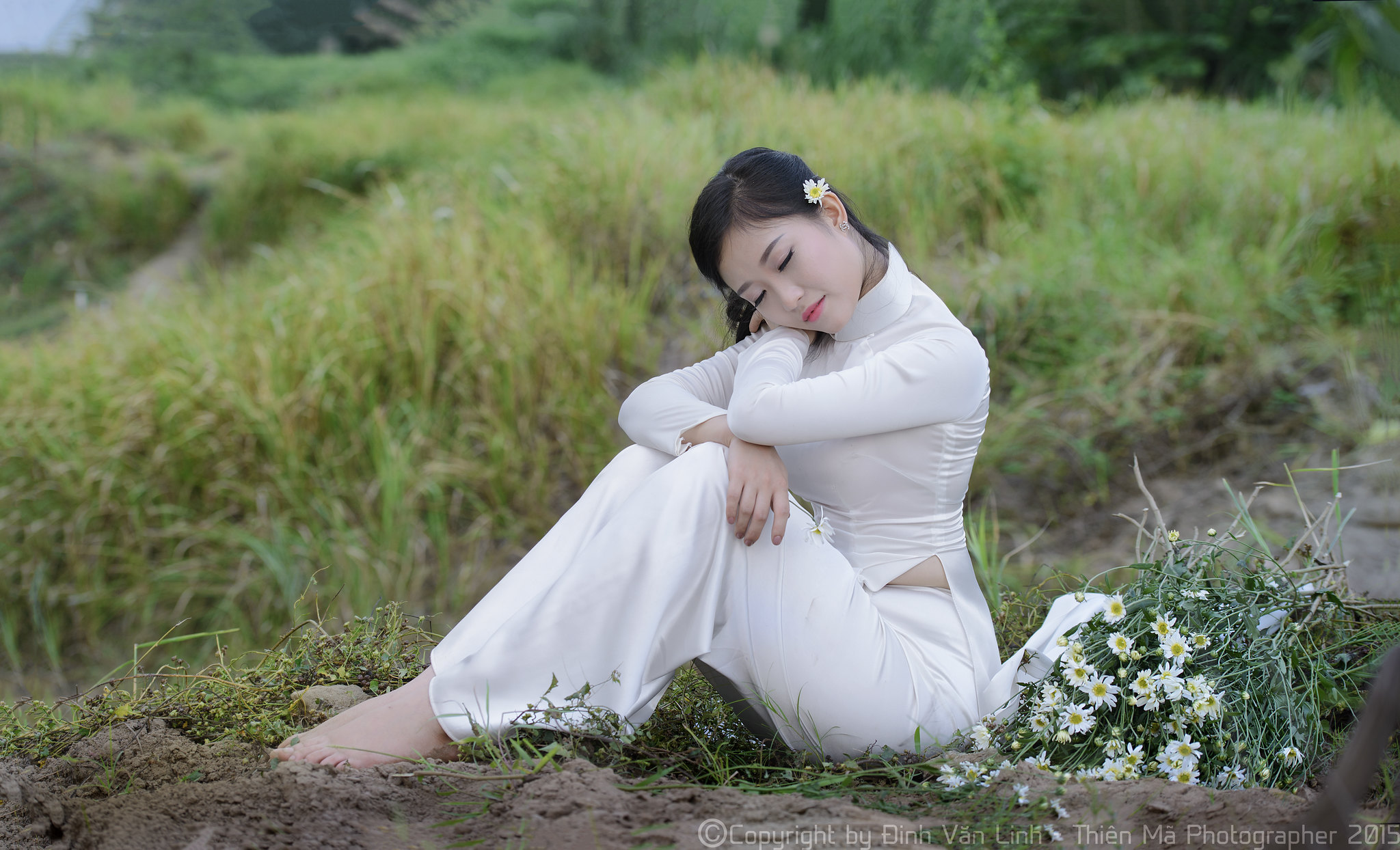 Thanh lịch áo dài trắng [FW4PDR]