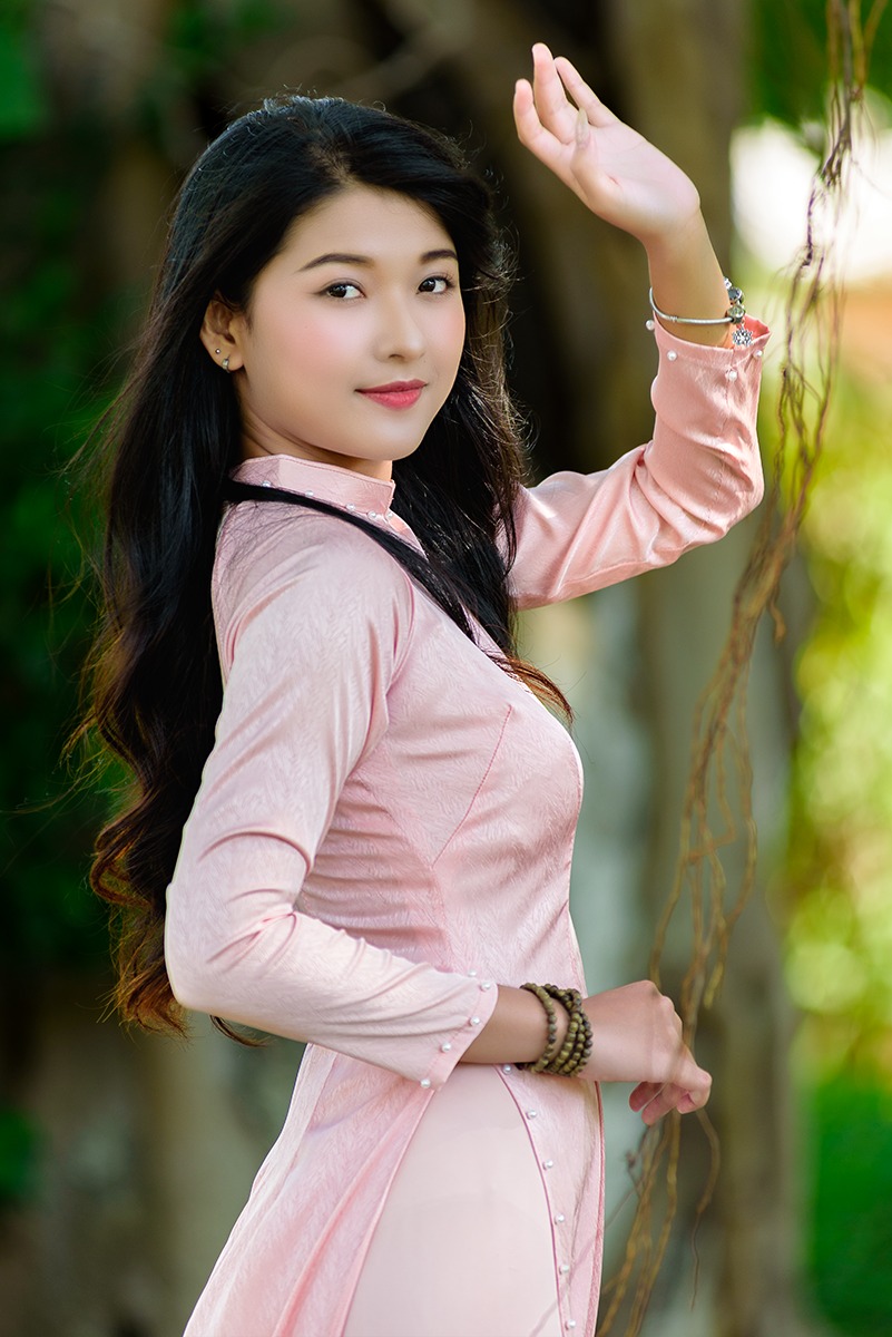 E ấp áo dài hồng [RZVFPP]