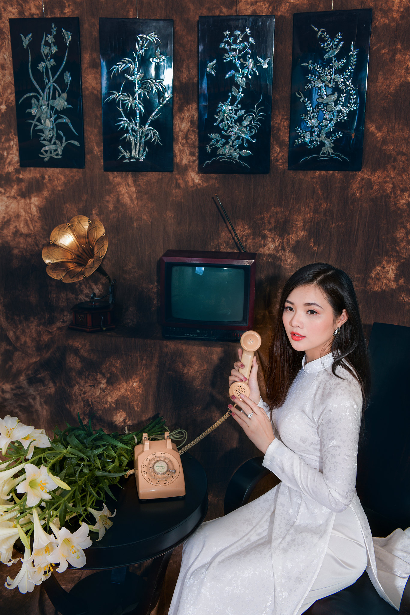 Áo dài trắng cổ kính hài hòa [DDGEJA]