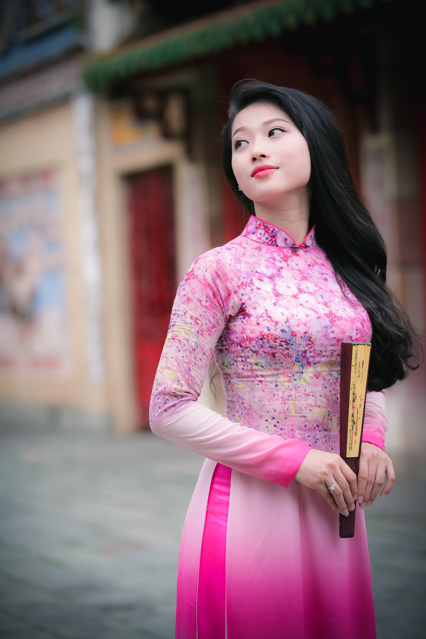 Áo dài hồng hình nền thướt tha nổi bật [BUKT72]