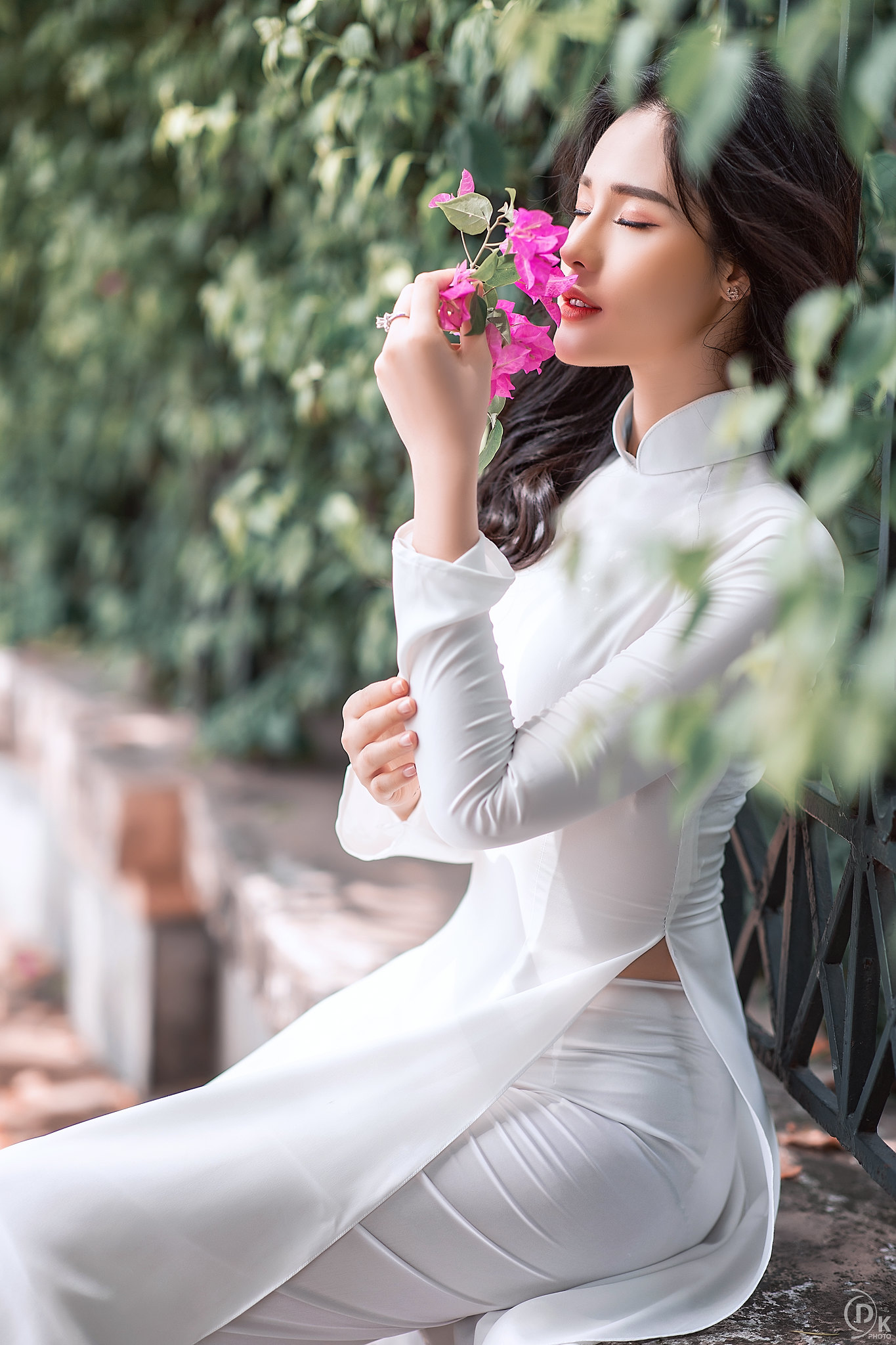 Áo dài trắng thanh lịch hoa [JYNIIL]