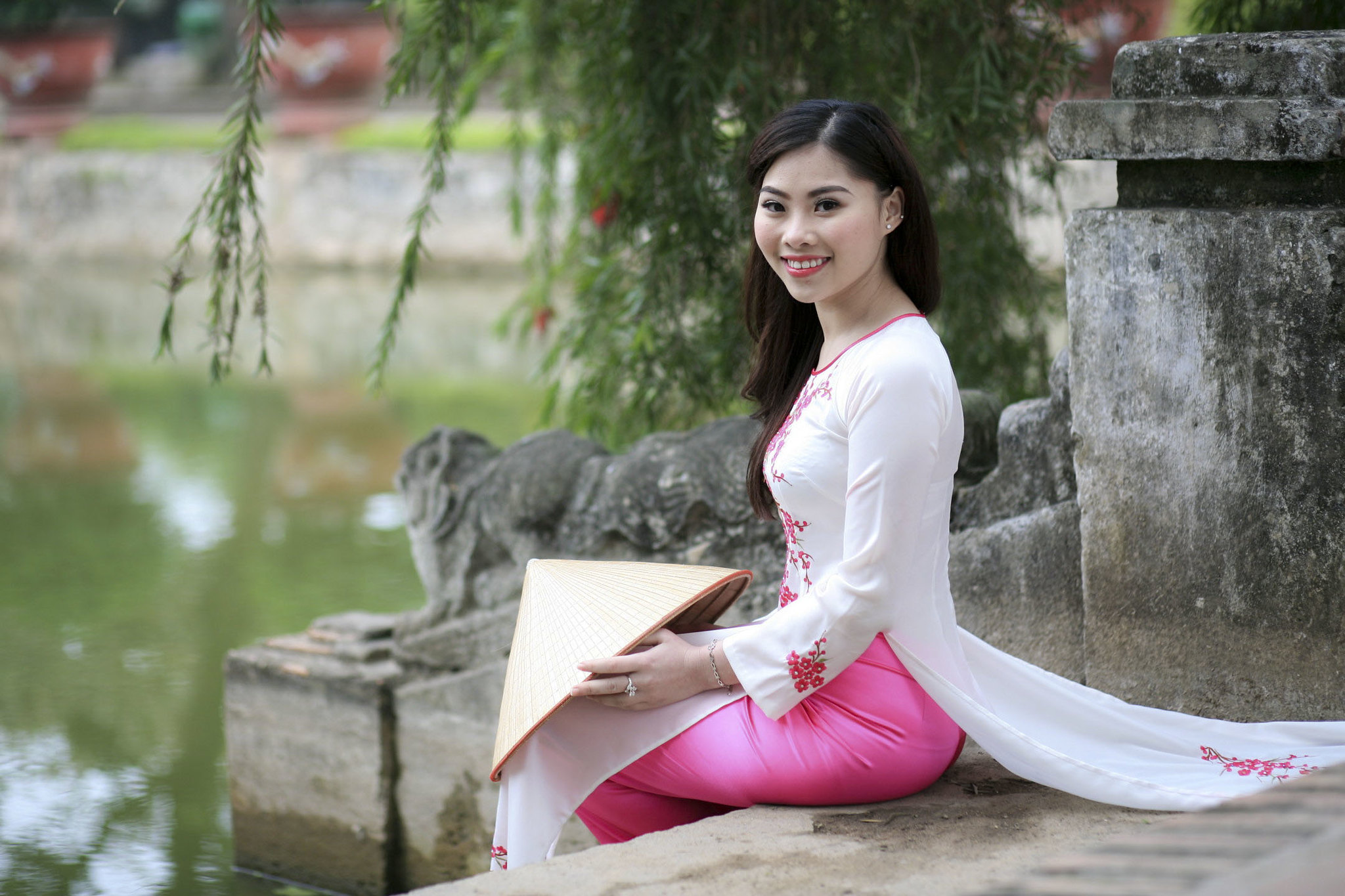 Áo dài trắng girl xinh nhẹ nhàng [0NIQPD]