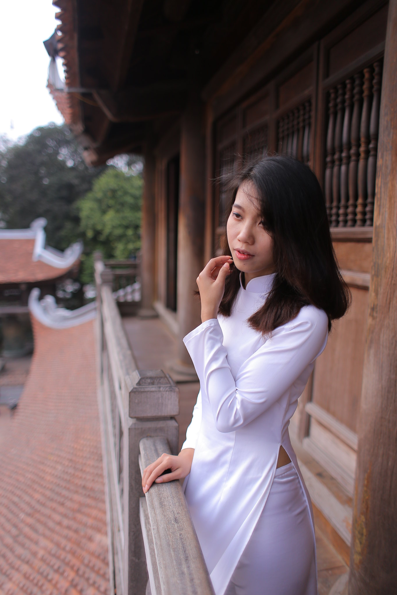 Áo dài trắng lễ chùa nhẹ nhàng [M8LCEG]