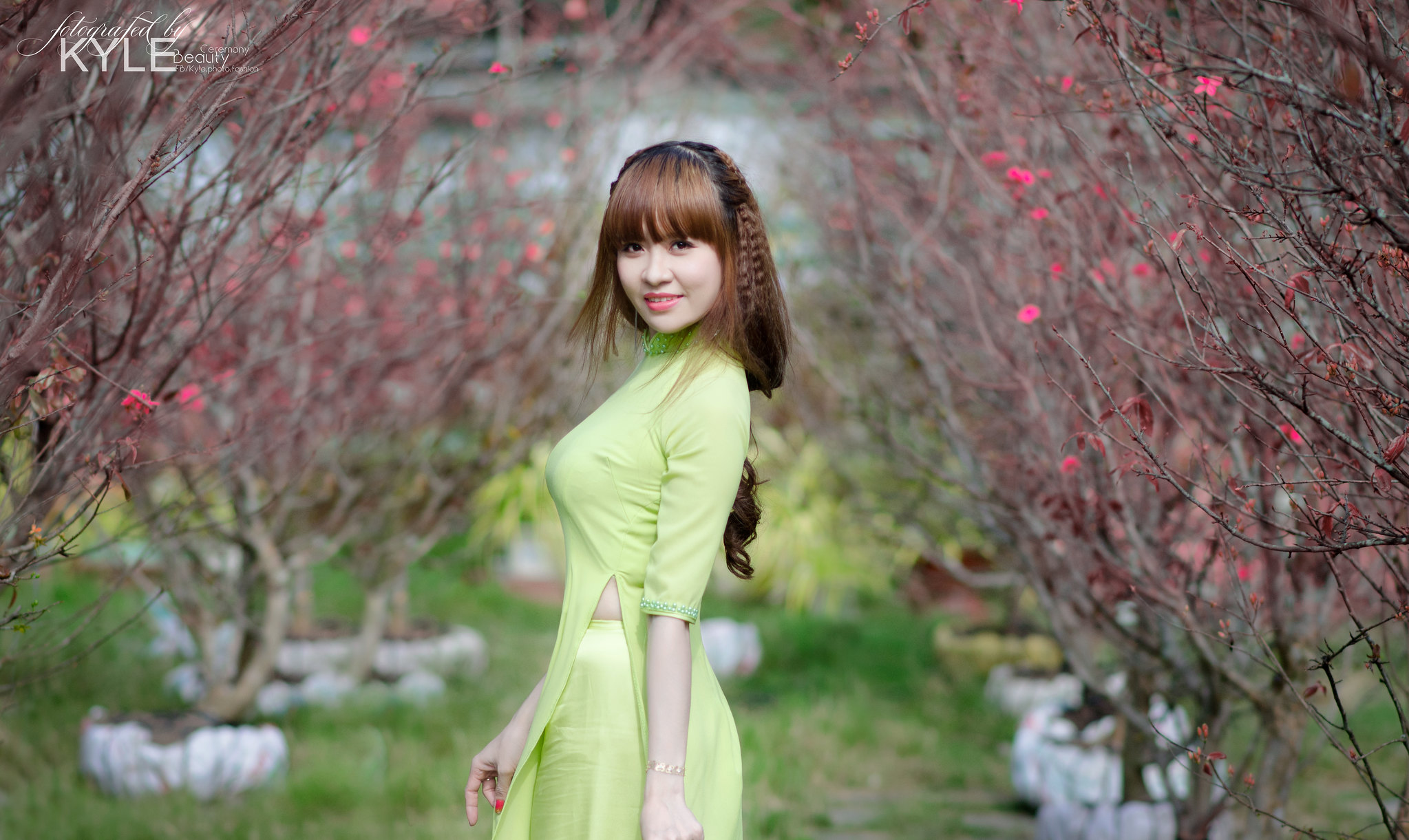 Áo dài trắng hình ảnh hút hồn [1KQCAF]