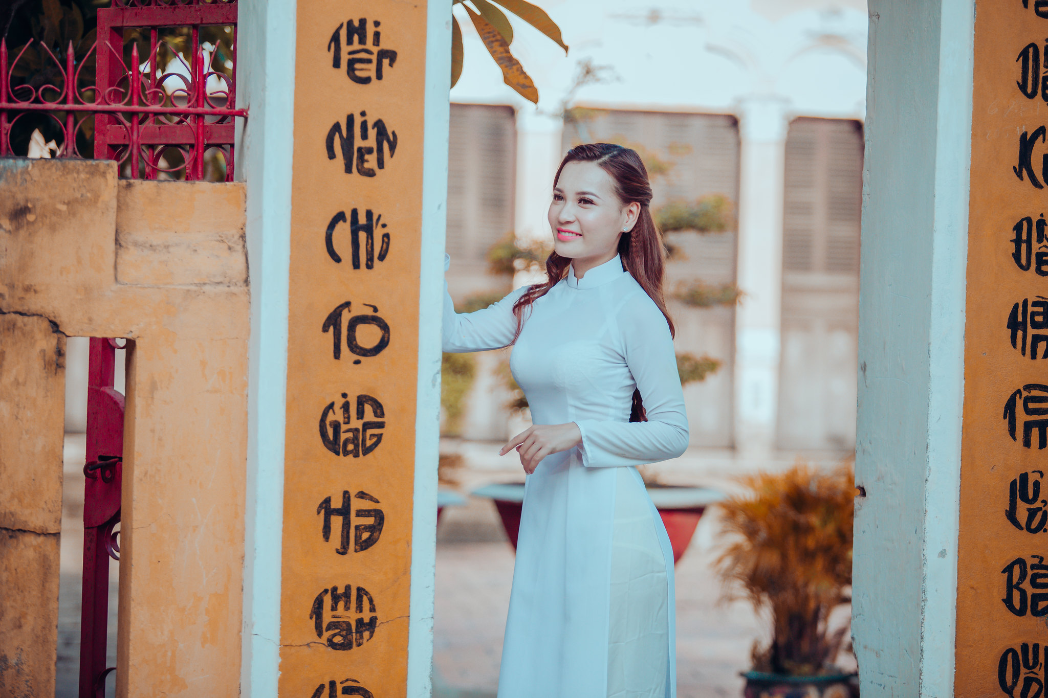 Áo dài trắng người đẹp lễ chùa kiêu sa [KXKGMS]
