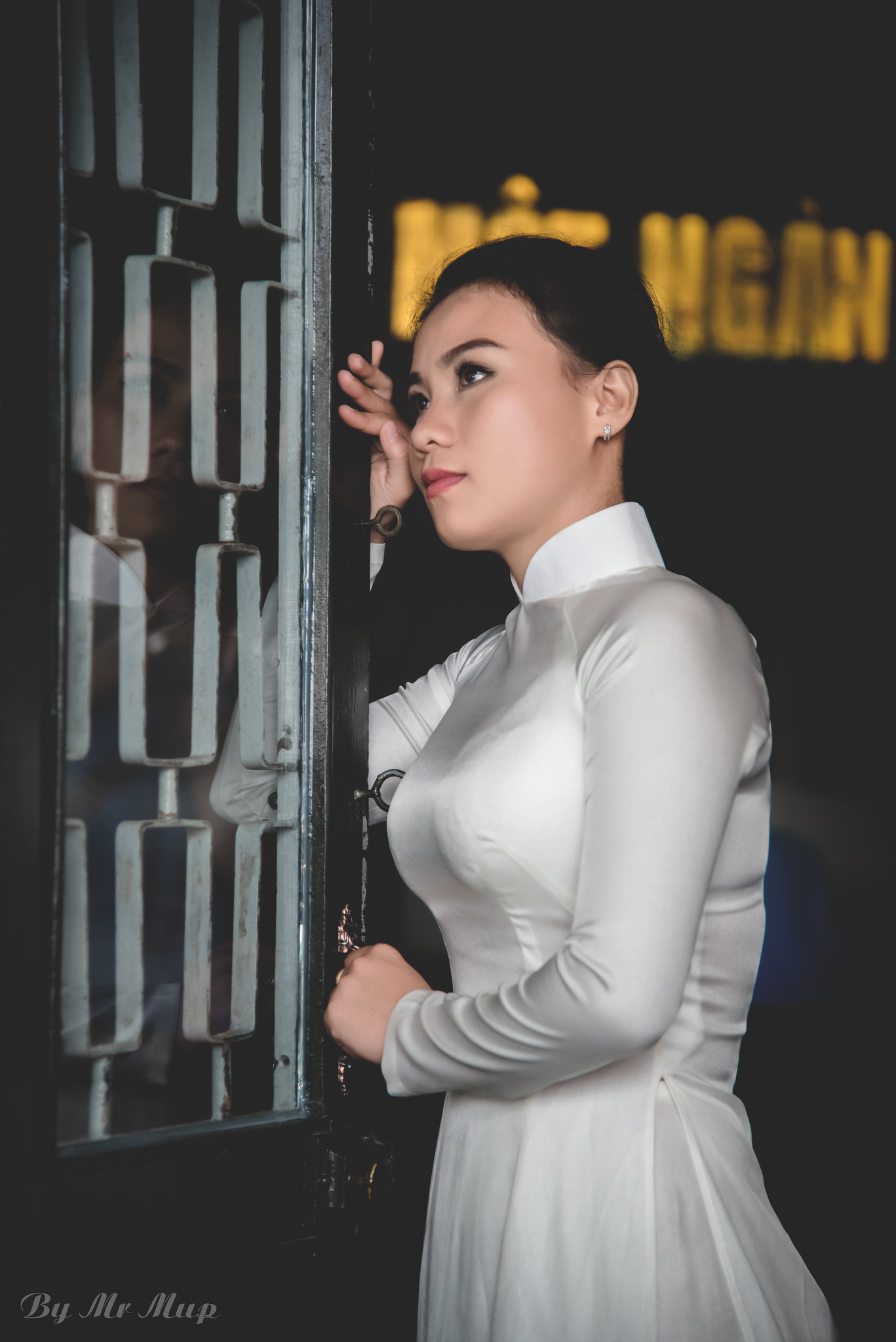 Hút hồn áo dài trắng cổ kính [UQLEGZ]
