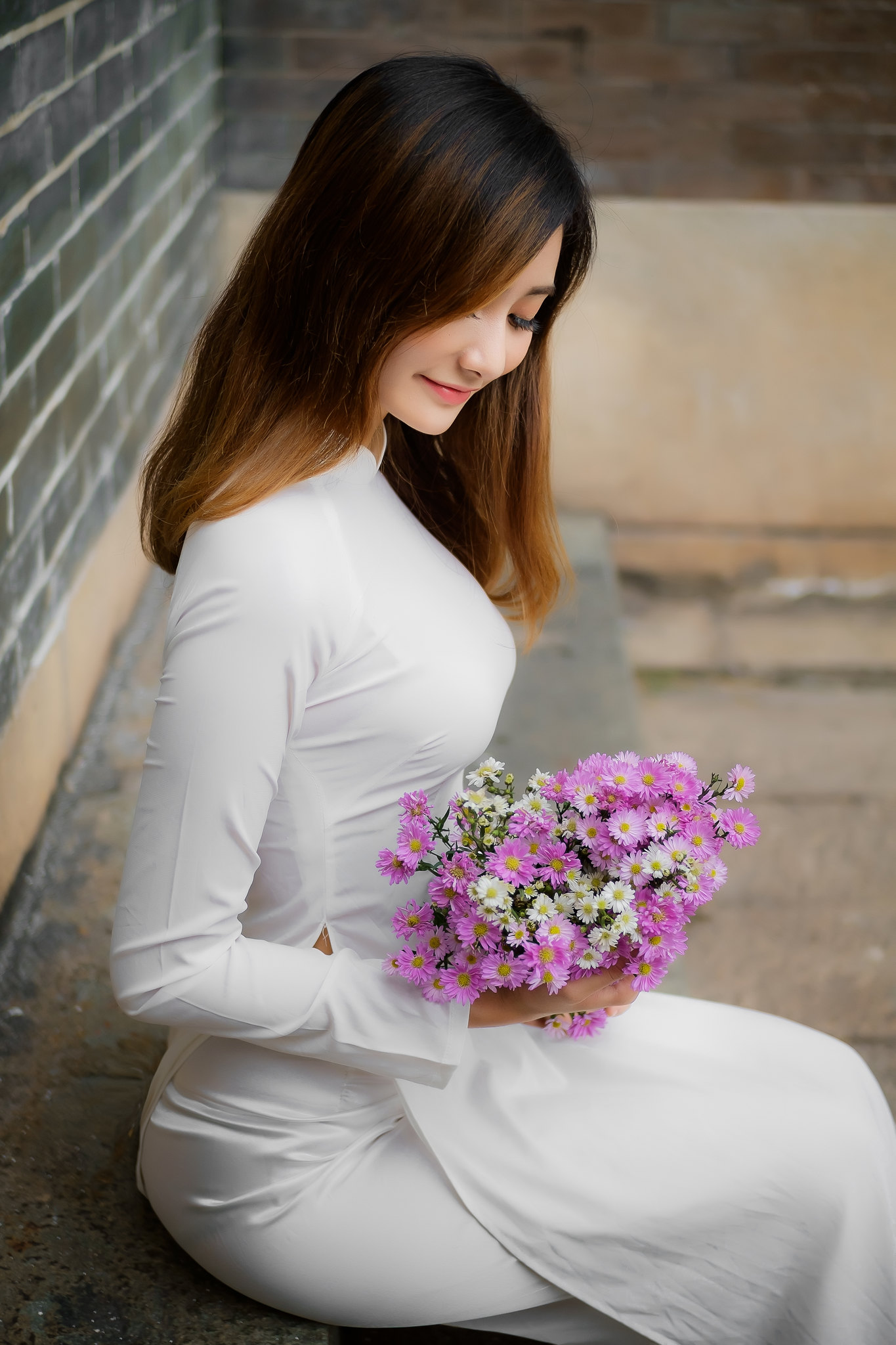 Rửa mắt với ảnh áo dài trắng thanh xuân tinh khôi [KRPVIB]