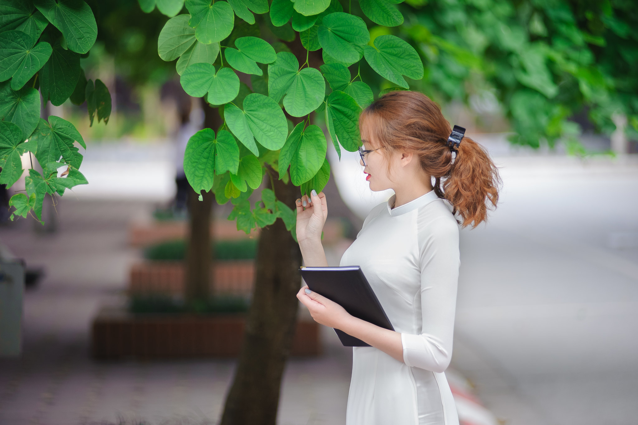 Áo dài trắng gái xinh áo dài trắng nền nã [PNXNYG]