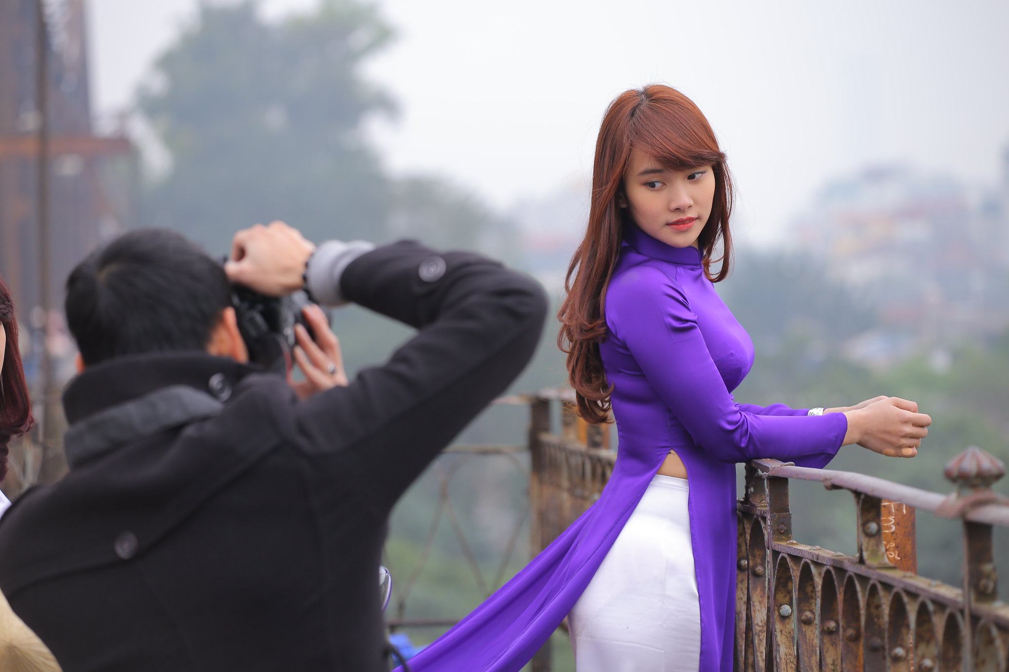 Áo dài trắng thanh lịch [2Q58I3]