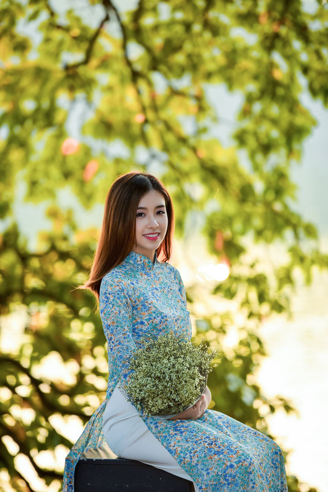 Girl xinh áo dài trắng tinh khôi hoa [DX7LKN]