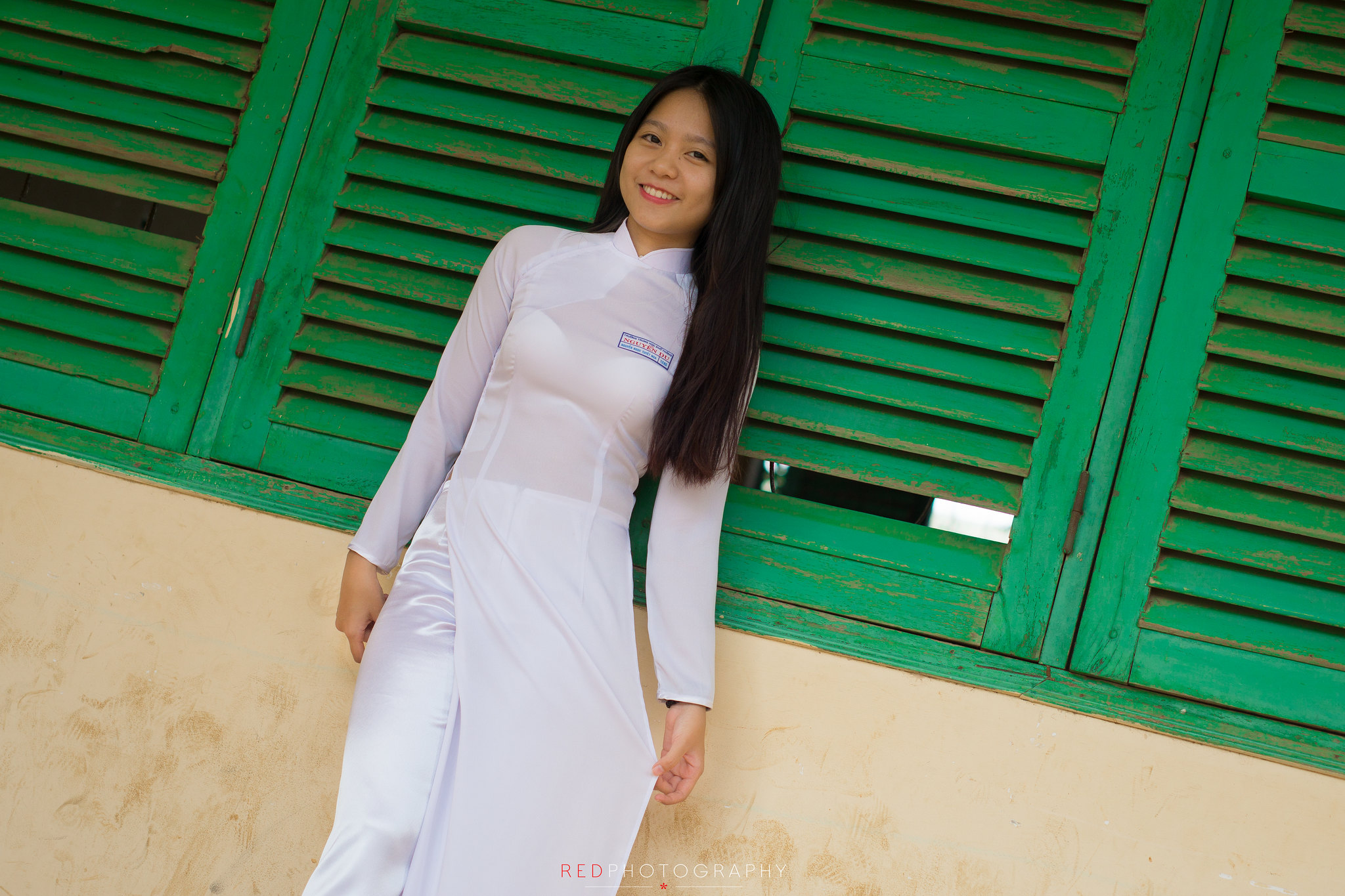 Nữ tính áo dài trắng lớp học [BFLUSM]