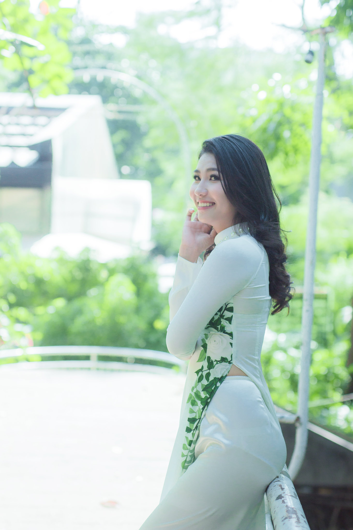 Áo dài trắng hoài cổ [N2MLQL]