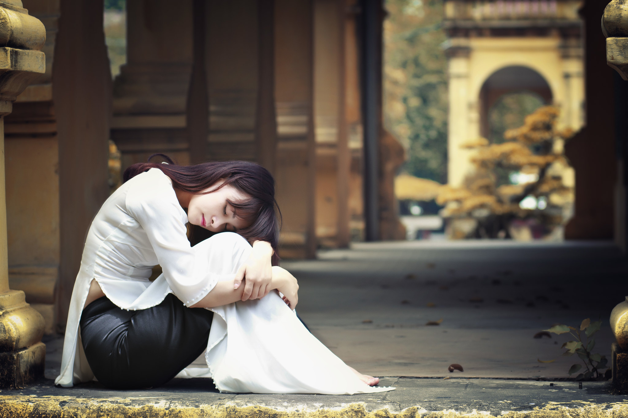 E ấp áo dài trắng áo dài trắng [MES53D]
