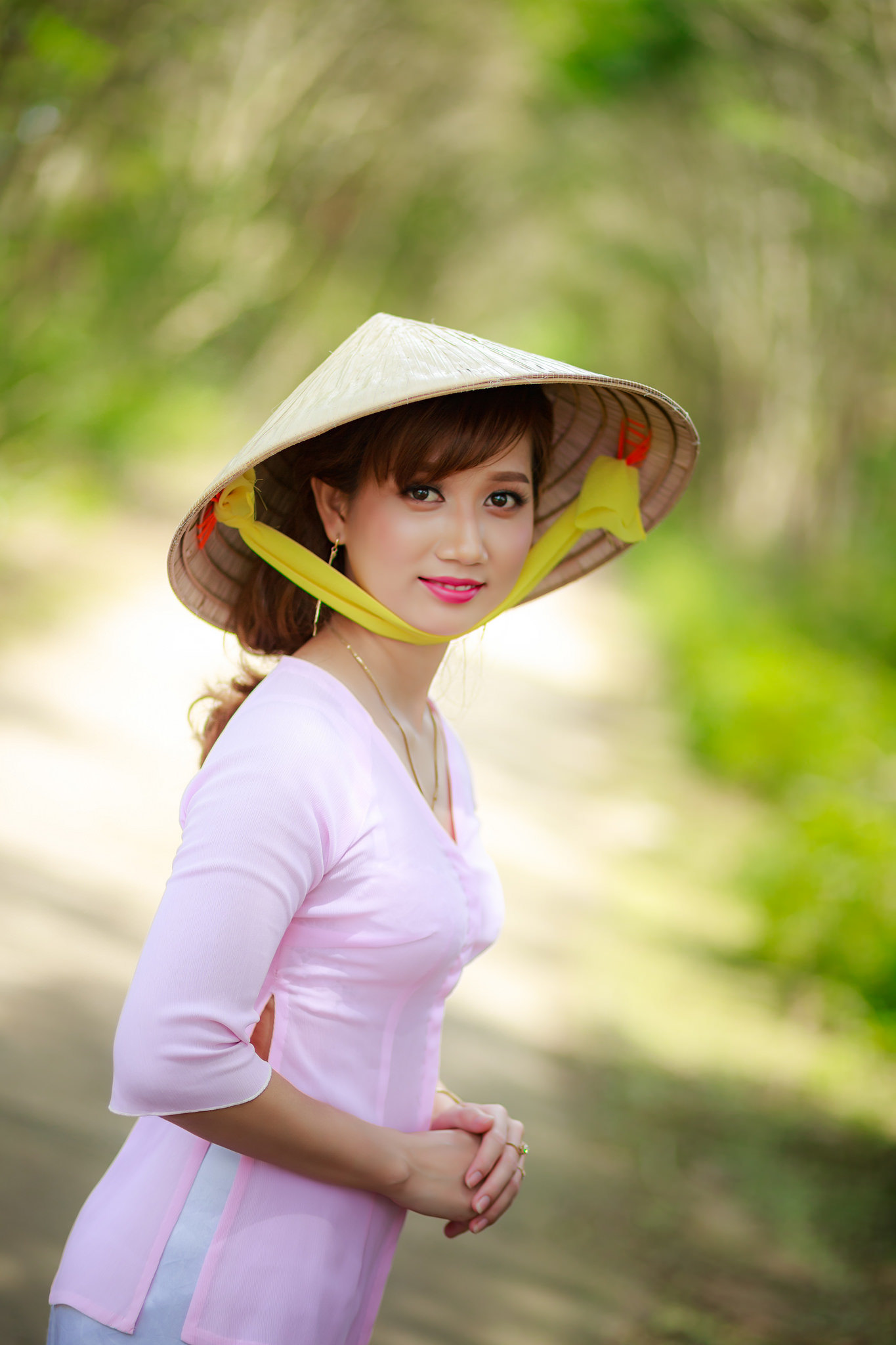 Áo dài hồng thanh thoát [EW5AHF]