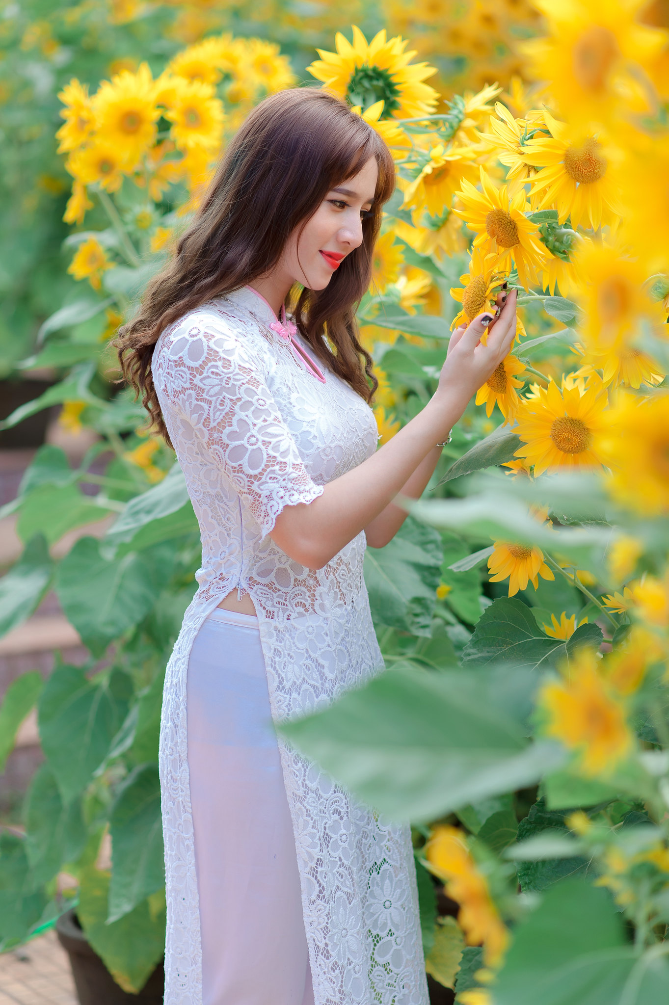 Yêu kiều áo dài trắng nuột [RUNNGZ]