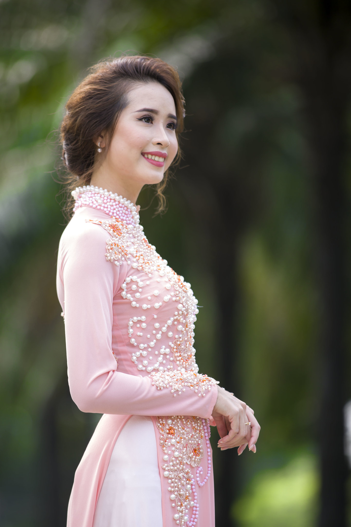 Áo dài hồng rạng rỡ áo dài hồng [B8TSIG]