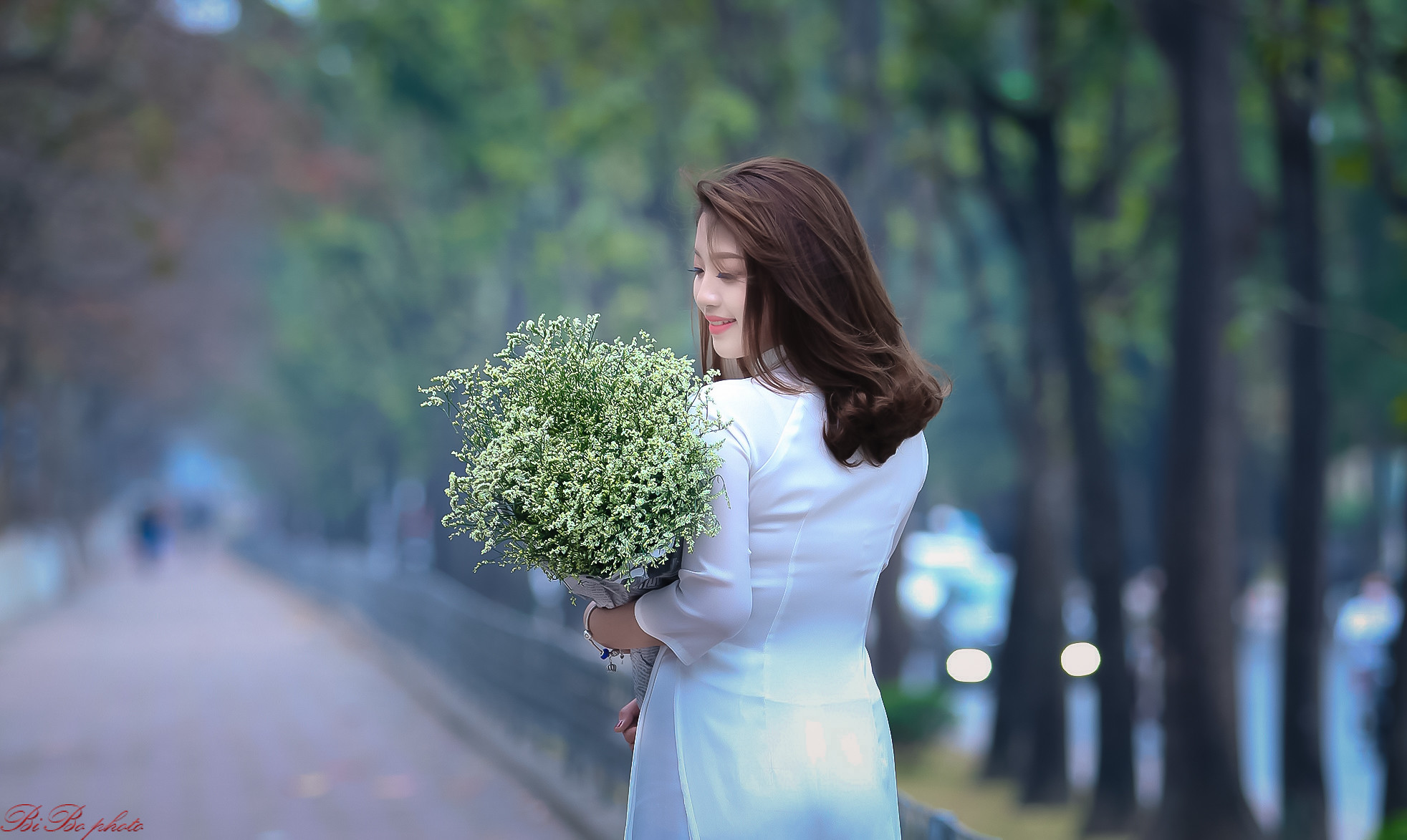 Áo dài trắng hoa cổ điển [OURXEJ]