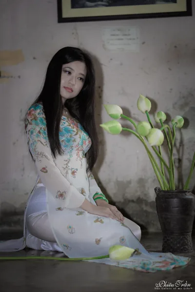 Hiện đại áo dài trắng cổ kính [CH7VKU]