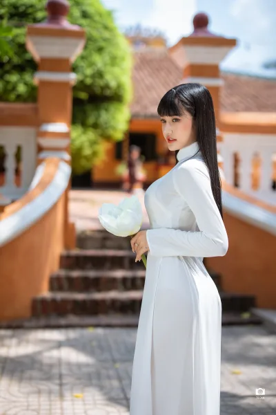 Tà áo dài áo dài trắng cổ điển hoa [D3OV4H]