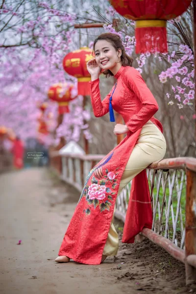 Dịu dàng áo dài trắng hoa đào [EHT9BR]