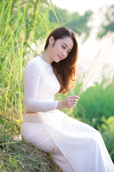Cuốn hút áo dài trắng hoa [ABZ9JE]